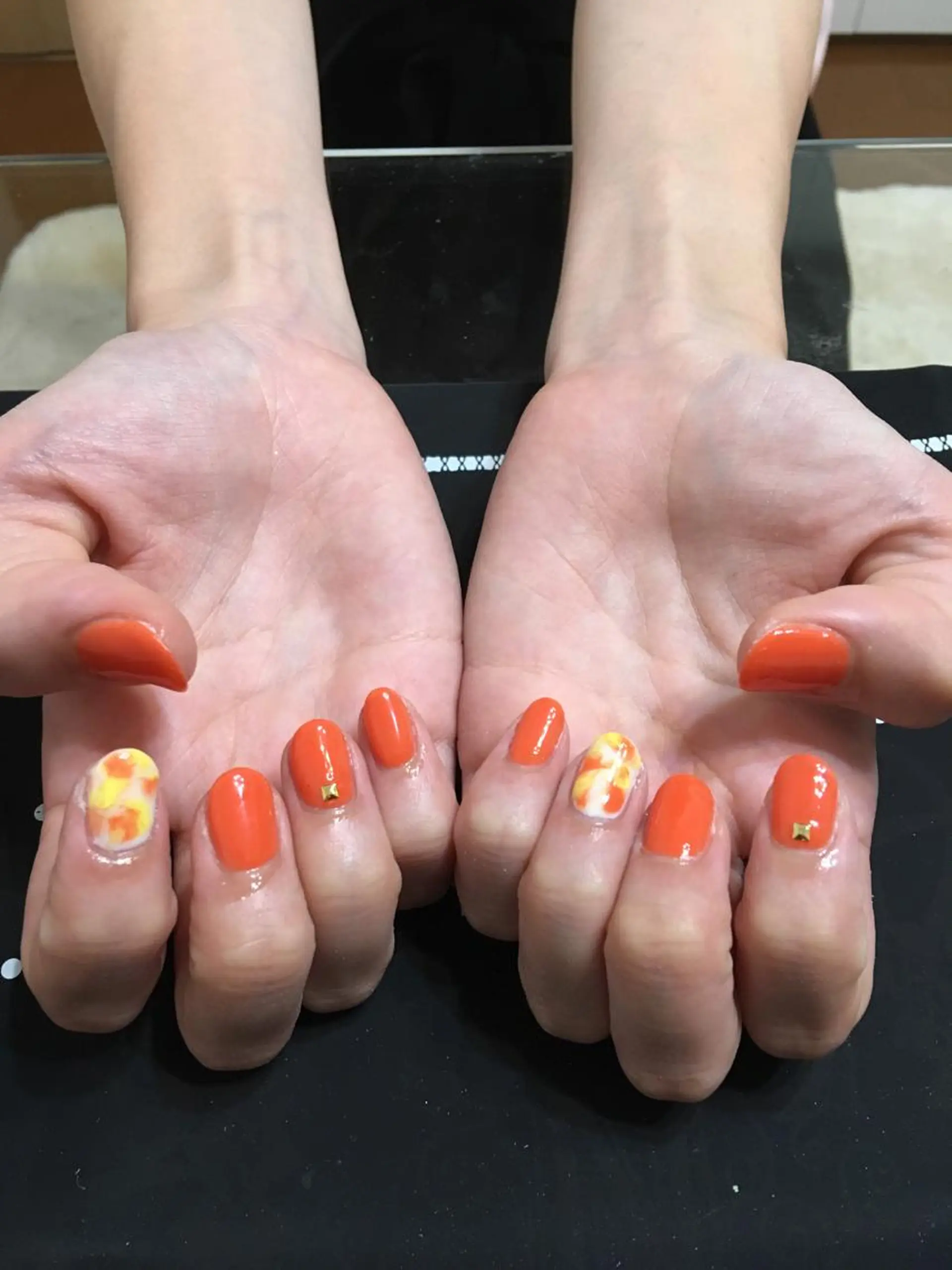 ネイル オレンジ 黄色 🌈KANÅKO 🌈のネイルデザイン