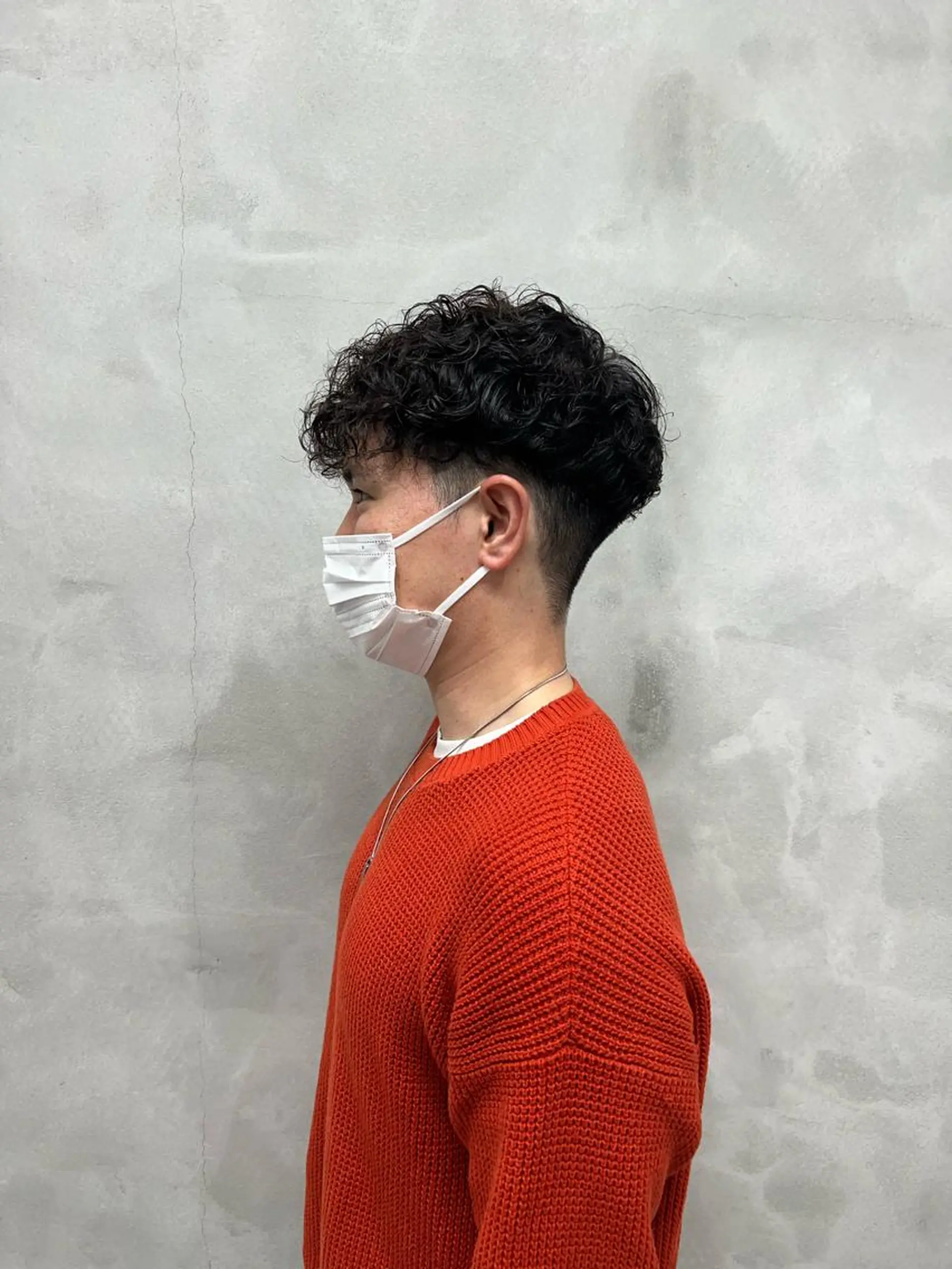 ショート パーマ メンズ スペインカール カット パーマ 村山 豪歩のヘアスタイル