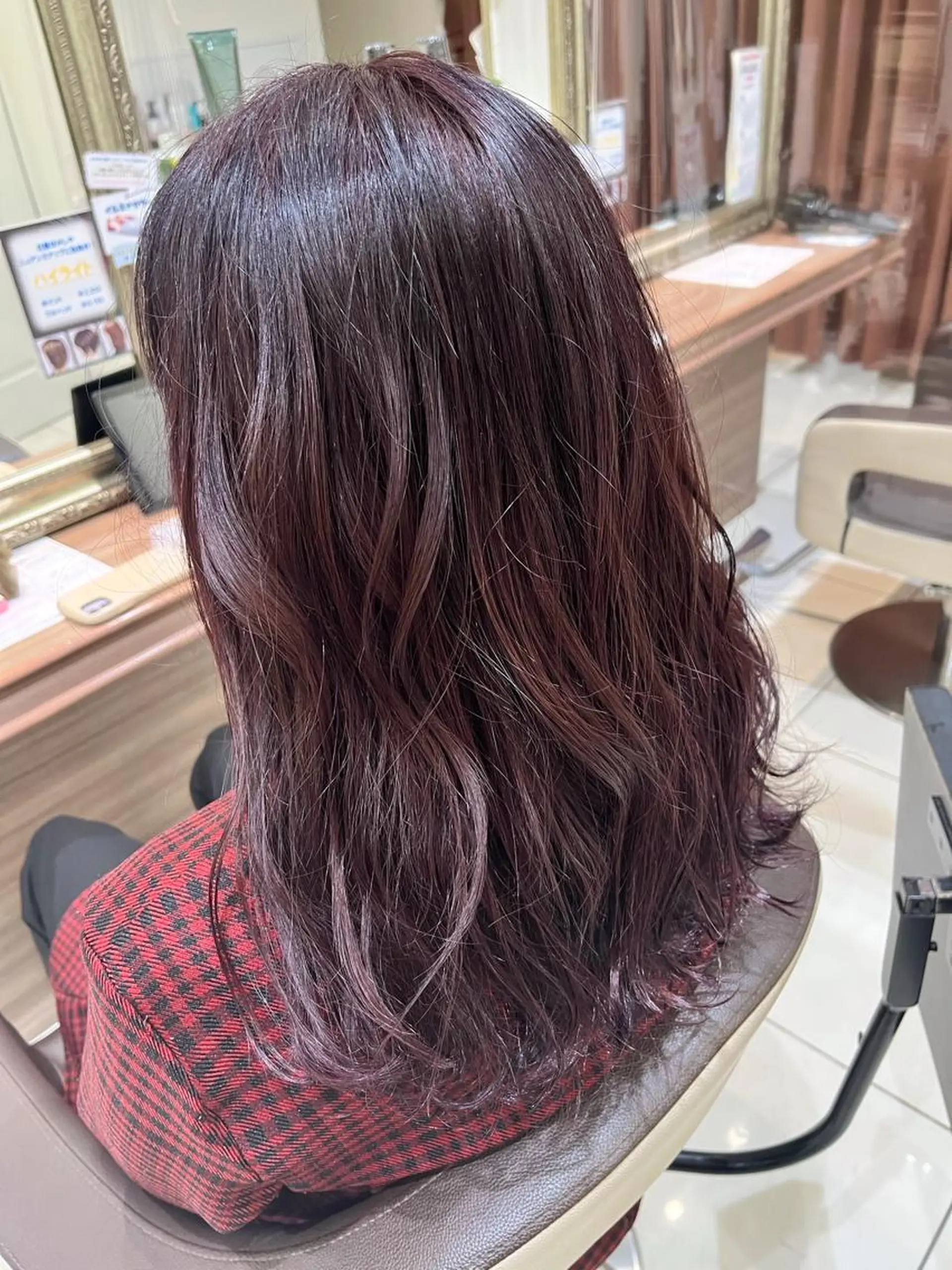 カラー ヘアアレンジ ナチュラル暖色カラー 🤎 佐藤栞のヘアスタイル