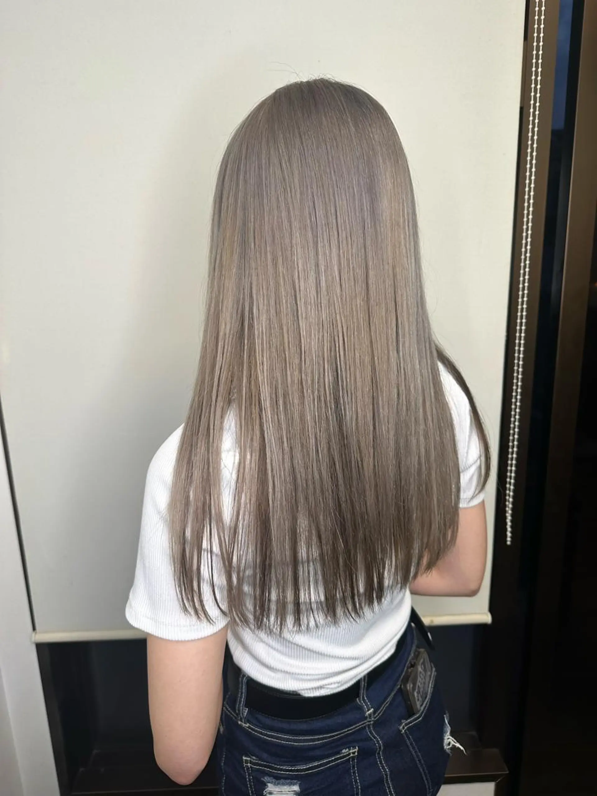ミディアム カラー カット ヘアカラー トリートメント peg.hair所属・ブリーチカラー🫧 森　凪沙のヘアスタイル