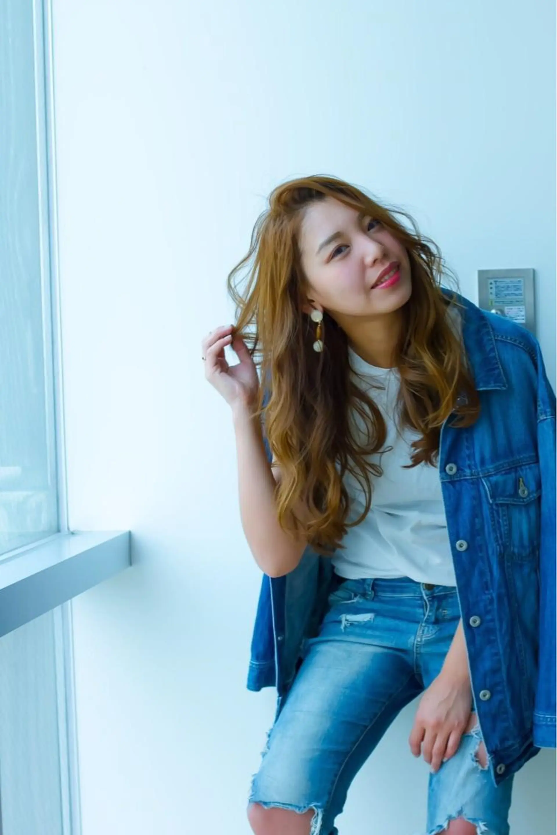 ロング アッシュ 田中 佐知のヘアスタイル