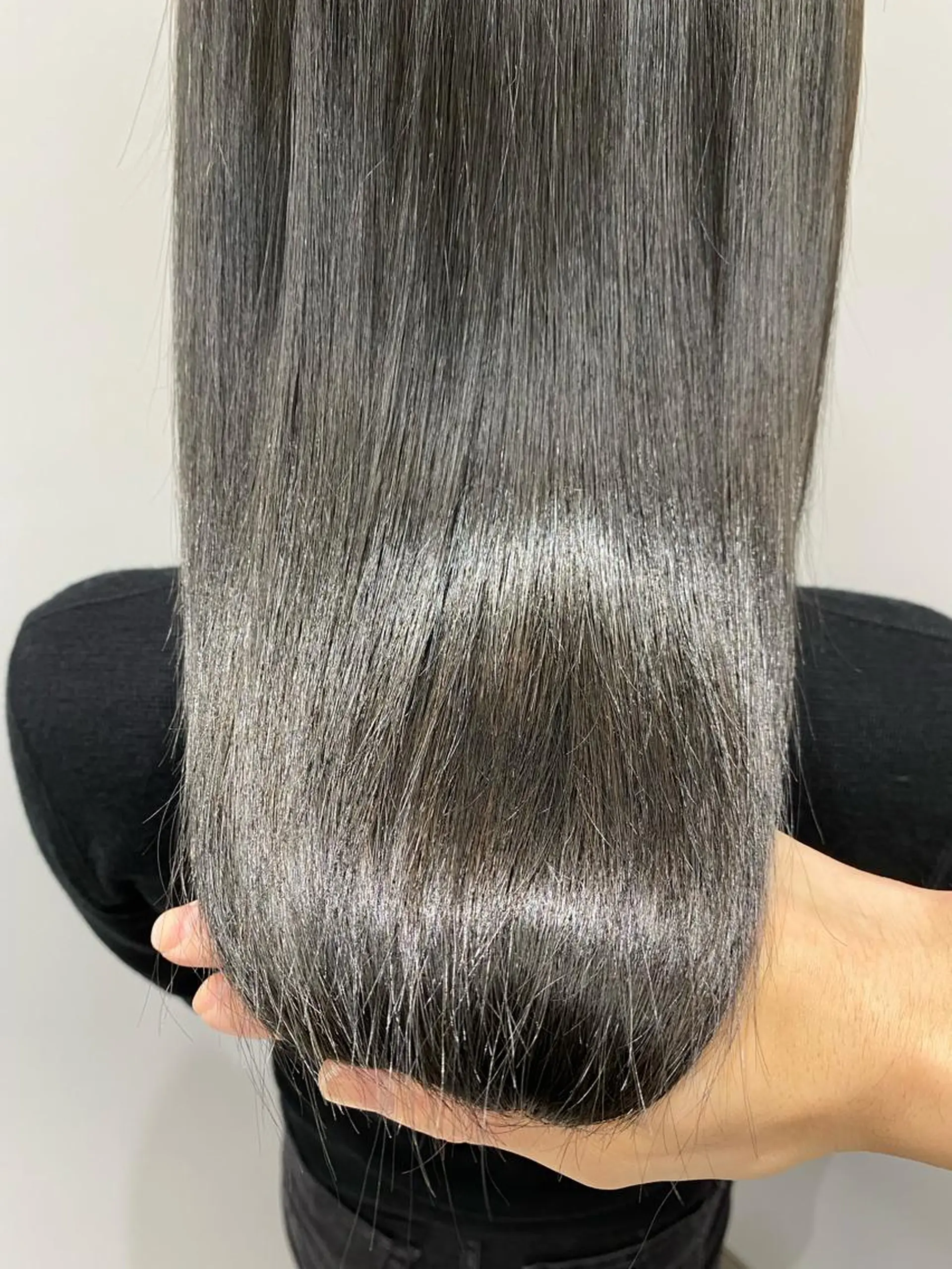 セミロング カラー 髪質改善・育髪サロンABELIA所属・大西 敦之のヘアスタイル