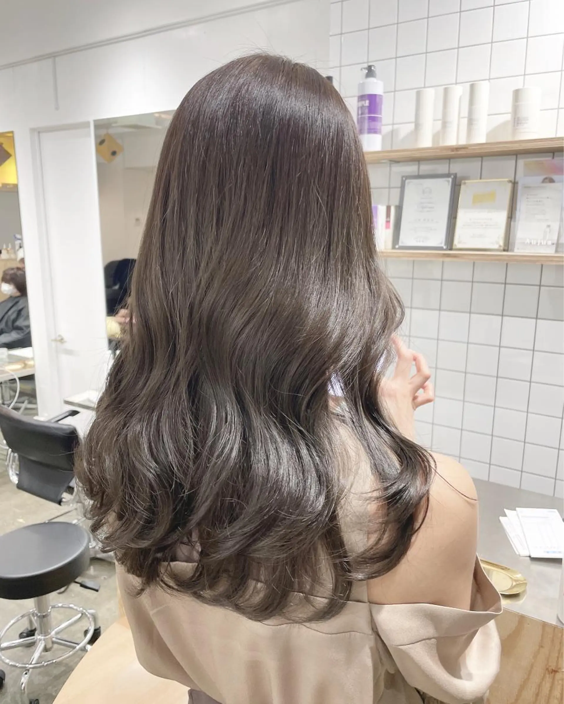 セミロング カラー グレージュ オリーブグレージュ オリーブグレー くびれヘア 韓国風ヘア 🪞♡韓国風スタイル MISATO🪞♡のヘアスタイル