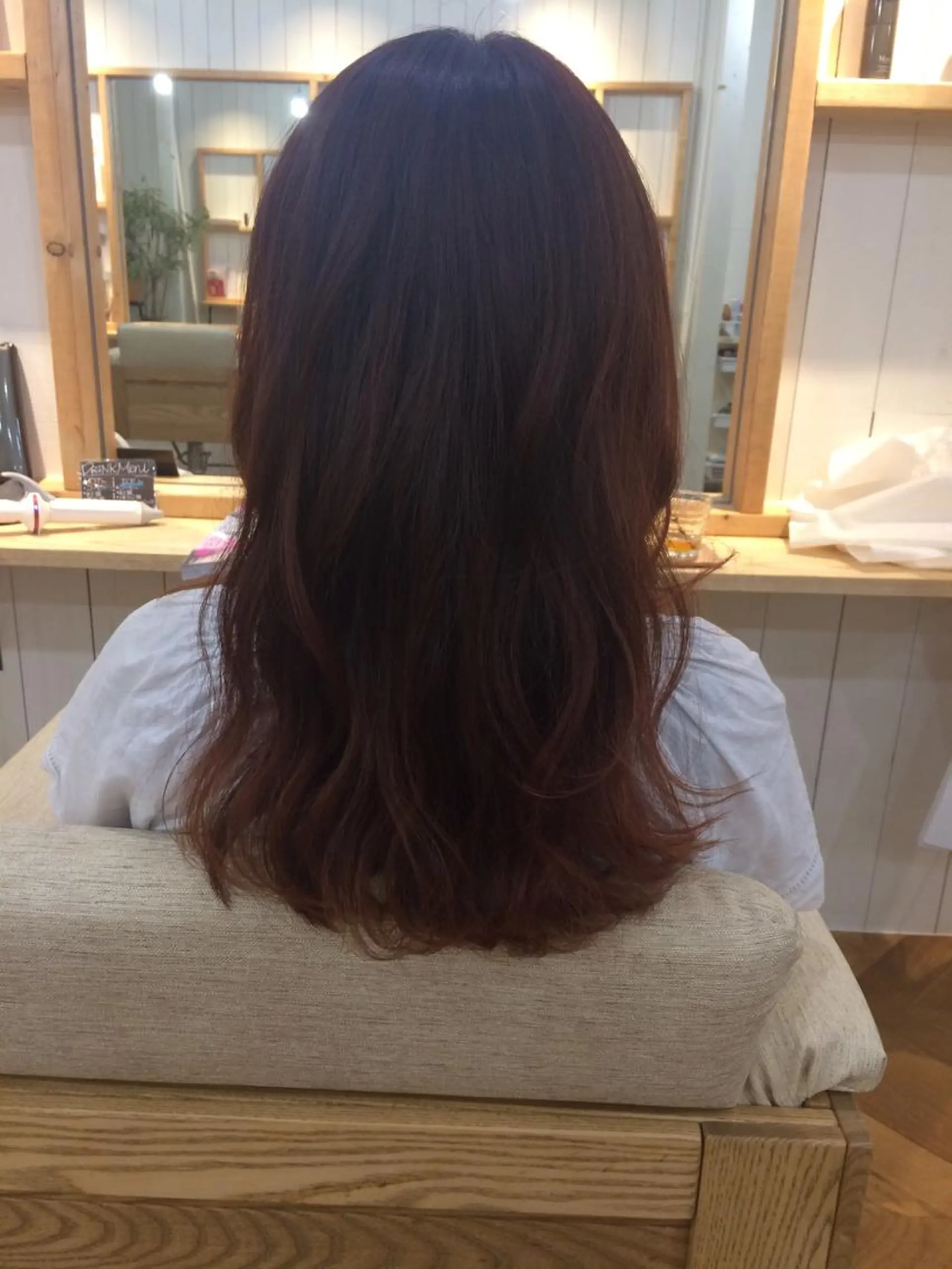ロング カラー レッドカラー DEEokazaki kobayashiのヘアスタイル