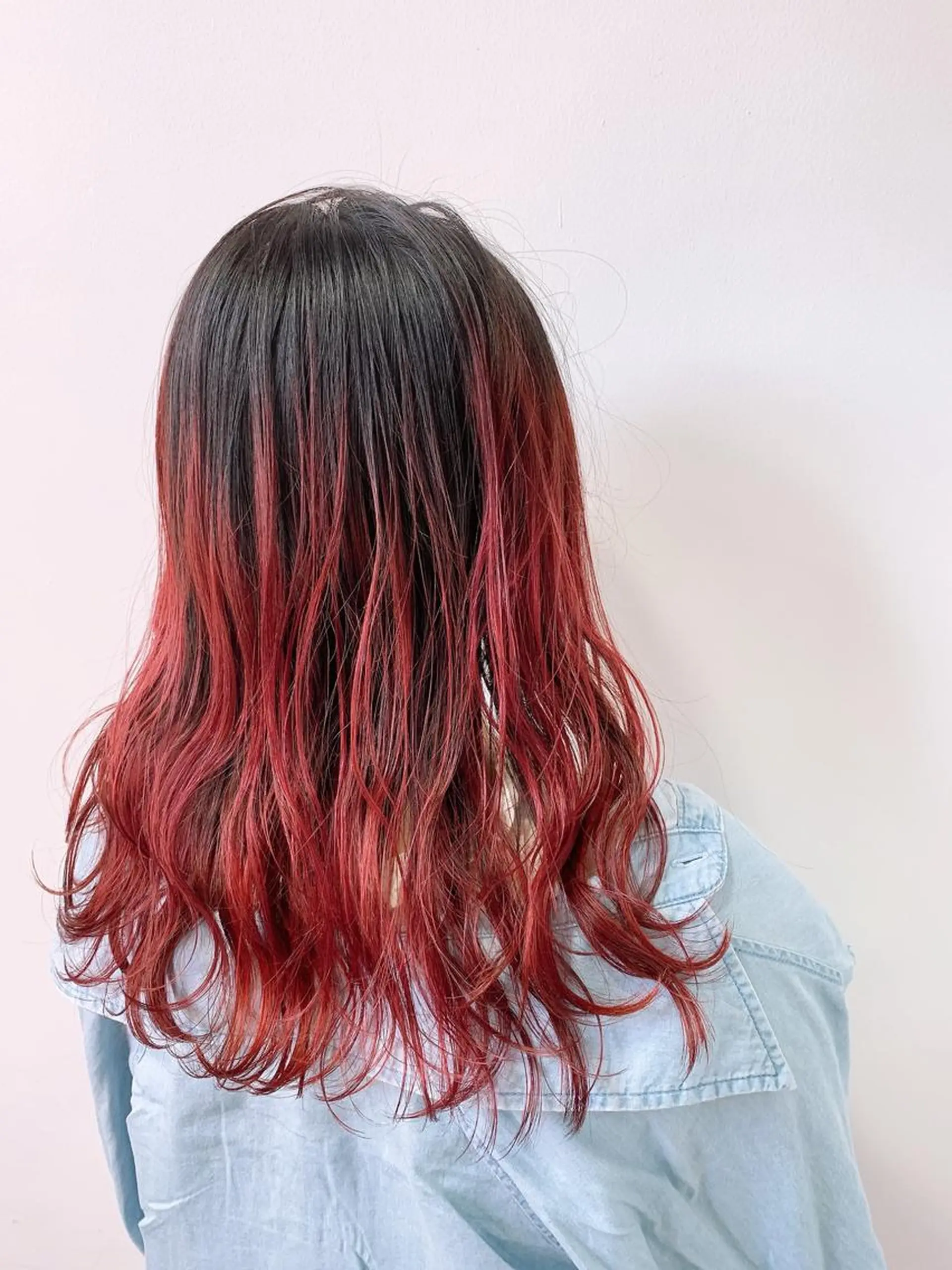 カラー グラデーションカラー レッドカラー Gemini代表 Maedaのヘアスタイル