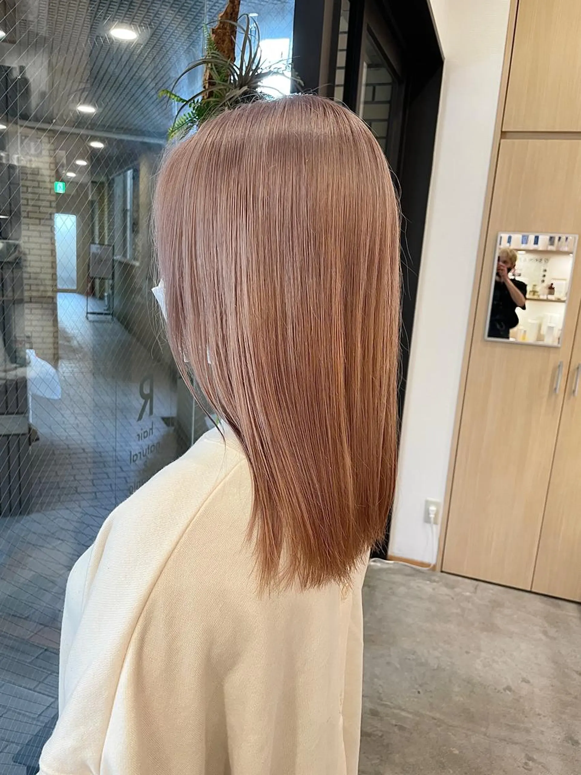 ミディアム ラベンダーベージュ ヘアカラー トリートメント 城　健太郎 💎ハイトーンのヘアスタイル