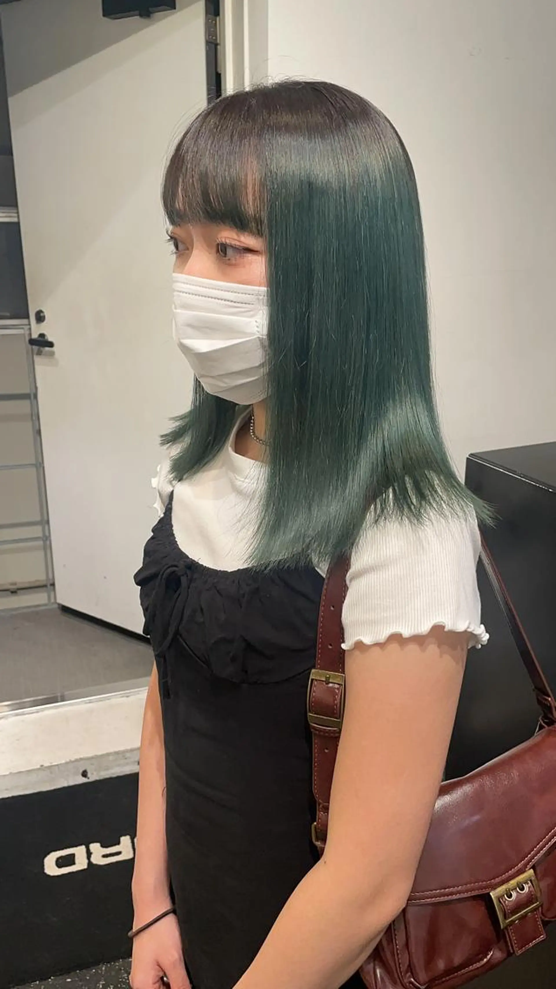 セミロング カラー パーマ ヘアアレンジ メンズ キッズ ネイル マツエク・マツパ アイブロウ メンズブリーチ ブリーチ グリーン カット ヘアカラー トリートメント 艶ハイトーン/ヘア アレンジAYAKAのヘアスタイル