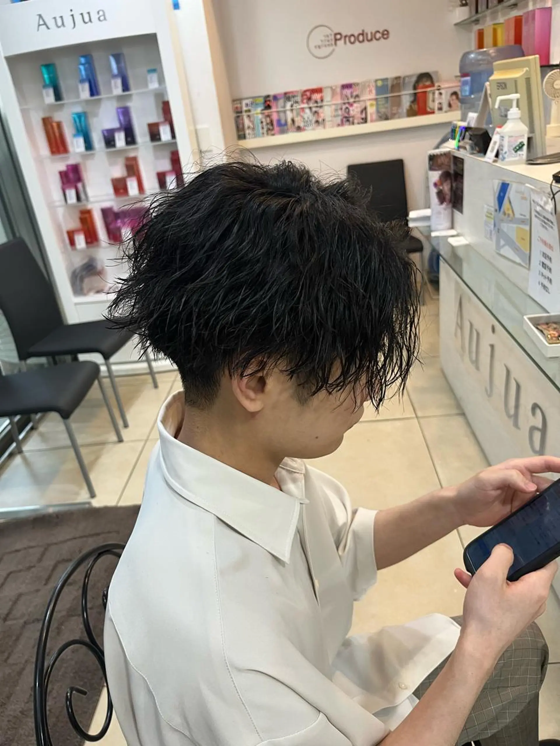 ミディアム パーマ メンズ ミディアムパーマ センターパート メンズパーマ ツイストスパイラルパーマ スパイラルパーマ カット パーマ カルマ・ニュアンス パーマ　須田龍世のヘアスタイル