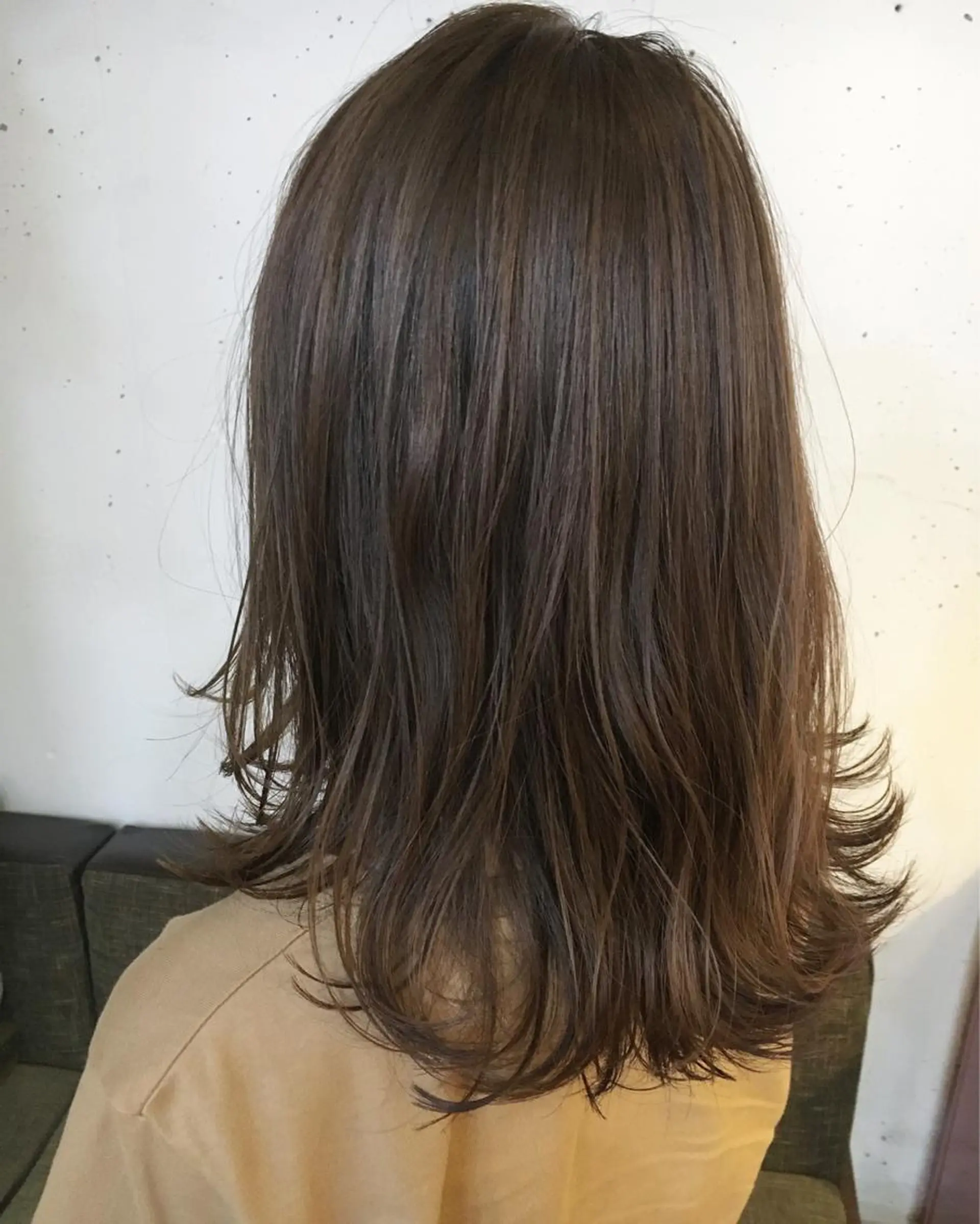 ミディアム カラー ヘアカラー トリートメント 牛山 静香のマツエク・マツパデザイン