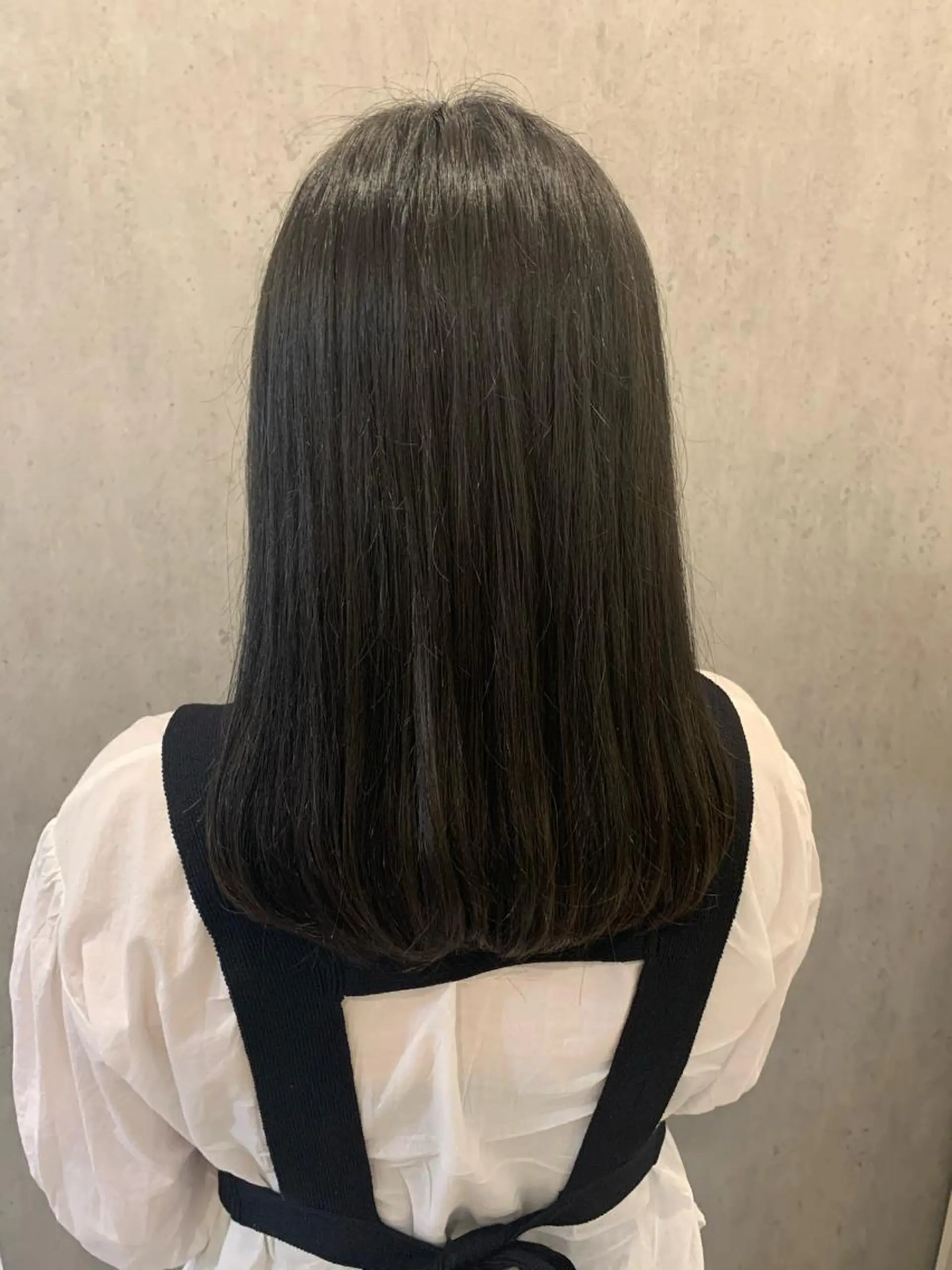 ロング カラー 吉田 美優のヘアスタイル