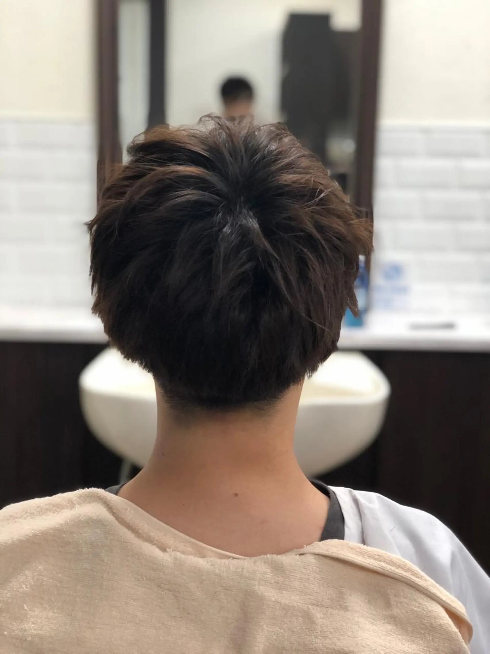 ミディアム カラー メンズ マッシュ ゼロスバーバーショップ所属・パーマ特化 三浦楓雅のヘアスタイル