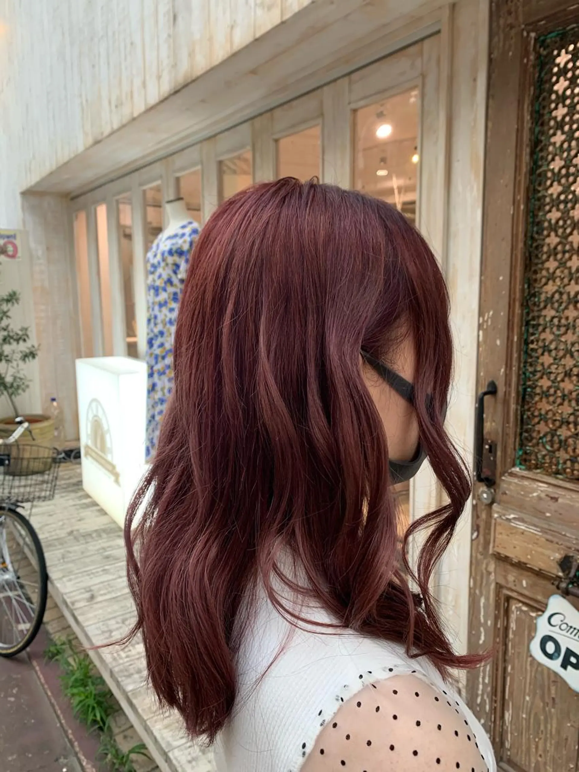 セミロング カラー パーマ ヘアアレンジ ネイル ボルドーカラー 透明感カラー ボルドー ラメ(グリッター) カット ヘアカラー トリートメント Sia中野新橋 『JUNYA』のヘアスタイル