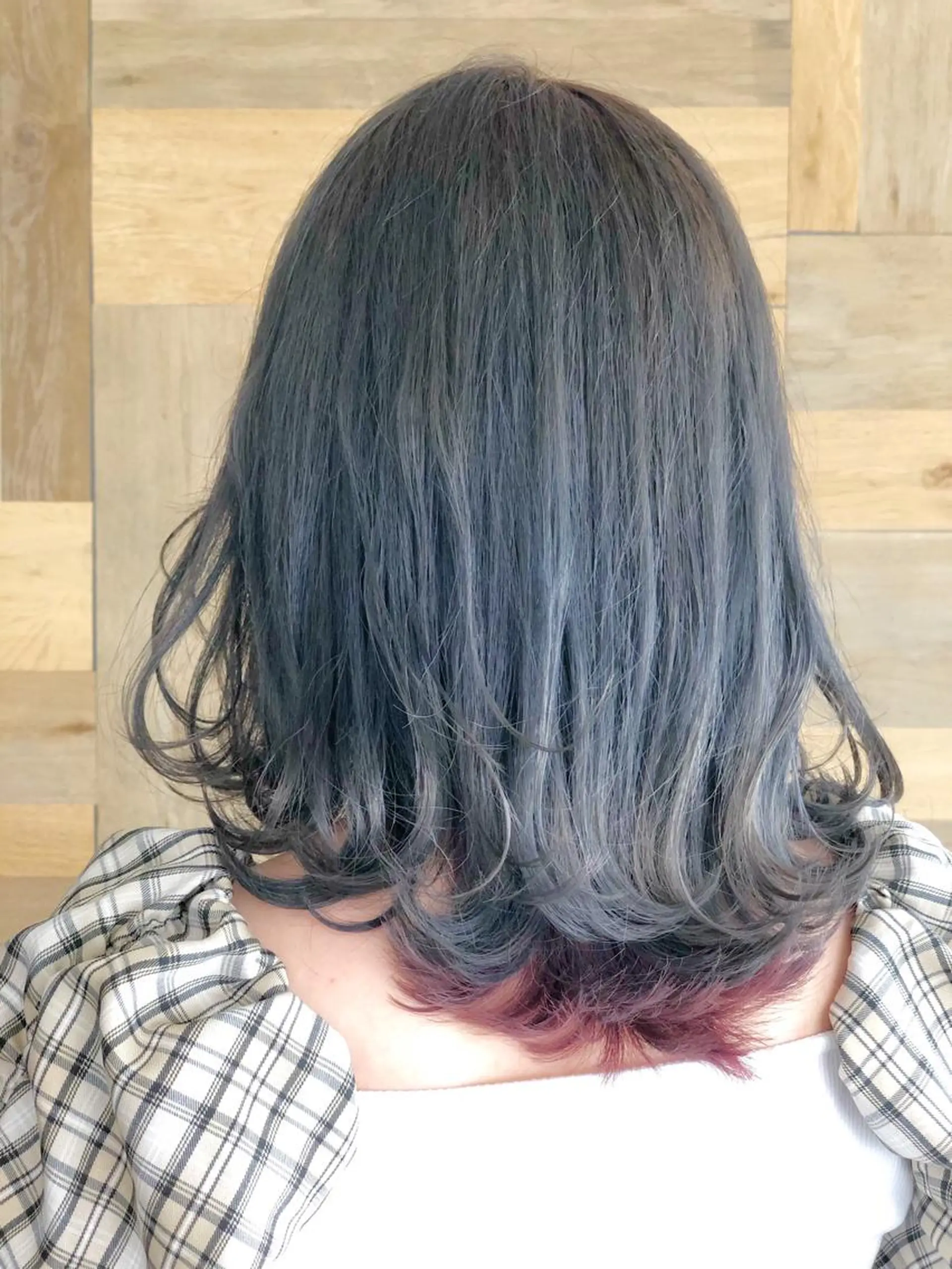 ミディアム アッシュ アッシュグレー アッシュグレージュ ヘアカラー 柿本拓【全席完全個室 ログネオン】のヘアスタイル