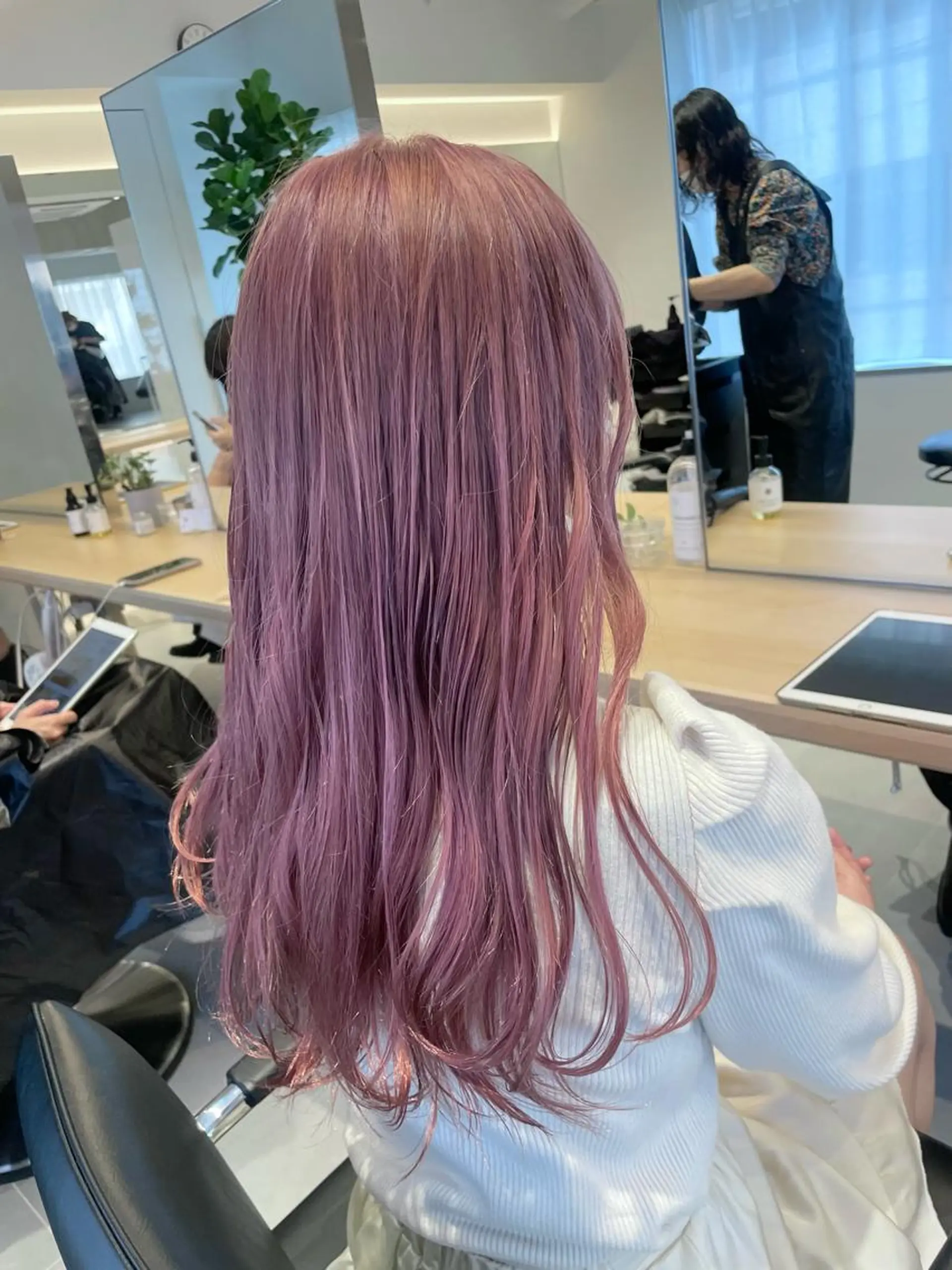 ロング カラー ヘアカラー トリートメント ヘッドスパ ヘアセット 小顔ショート✨️ RIEのヘアスタイル