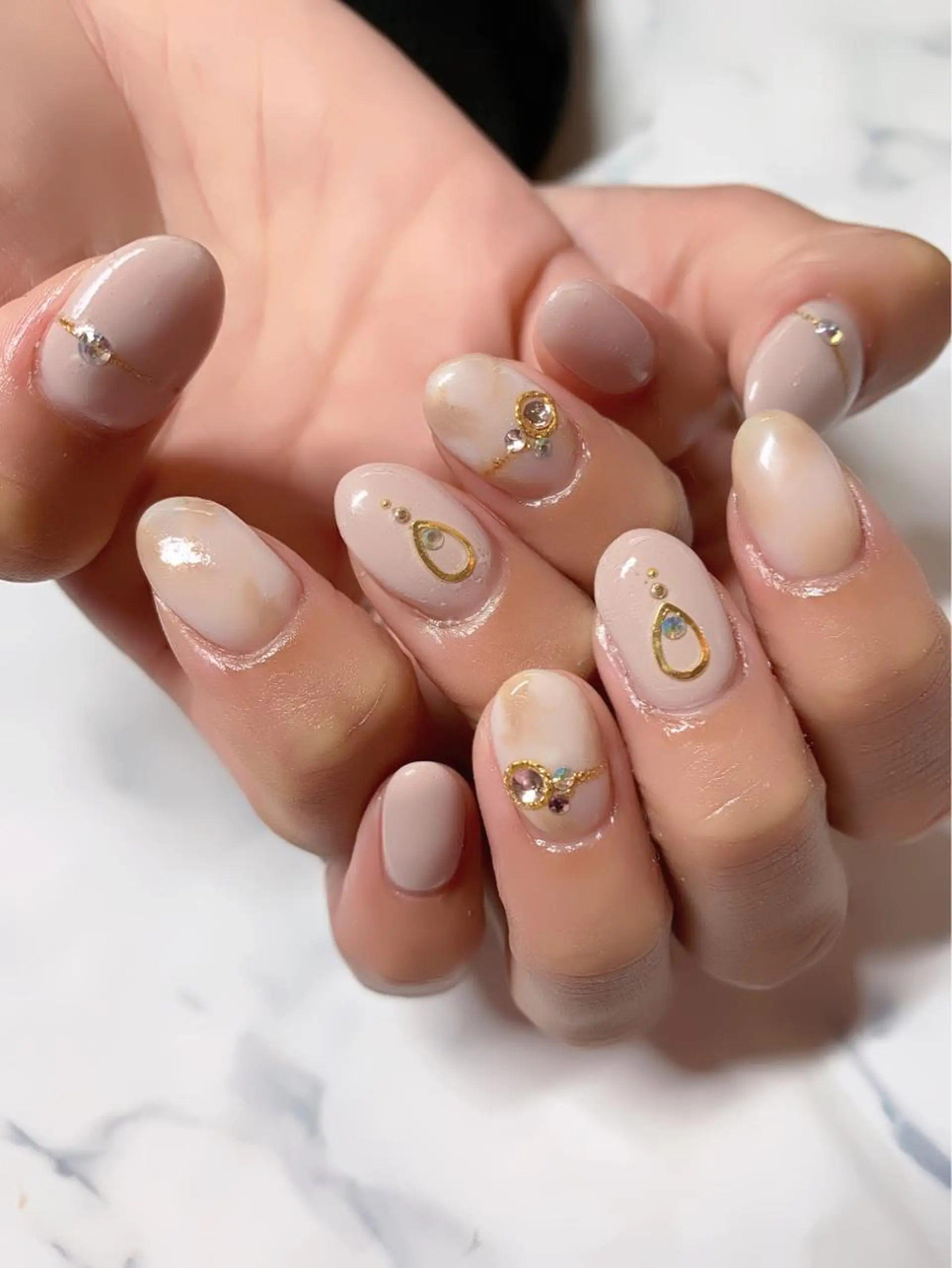 ネイル 菅野 愛花のネイルデザイン