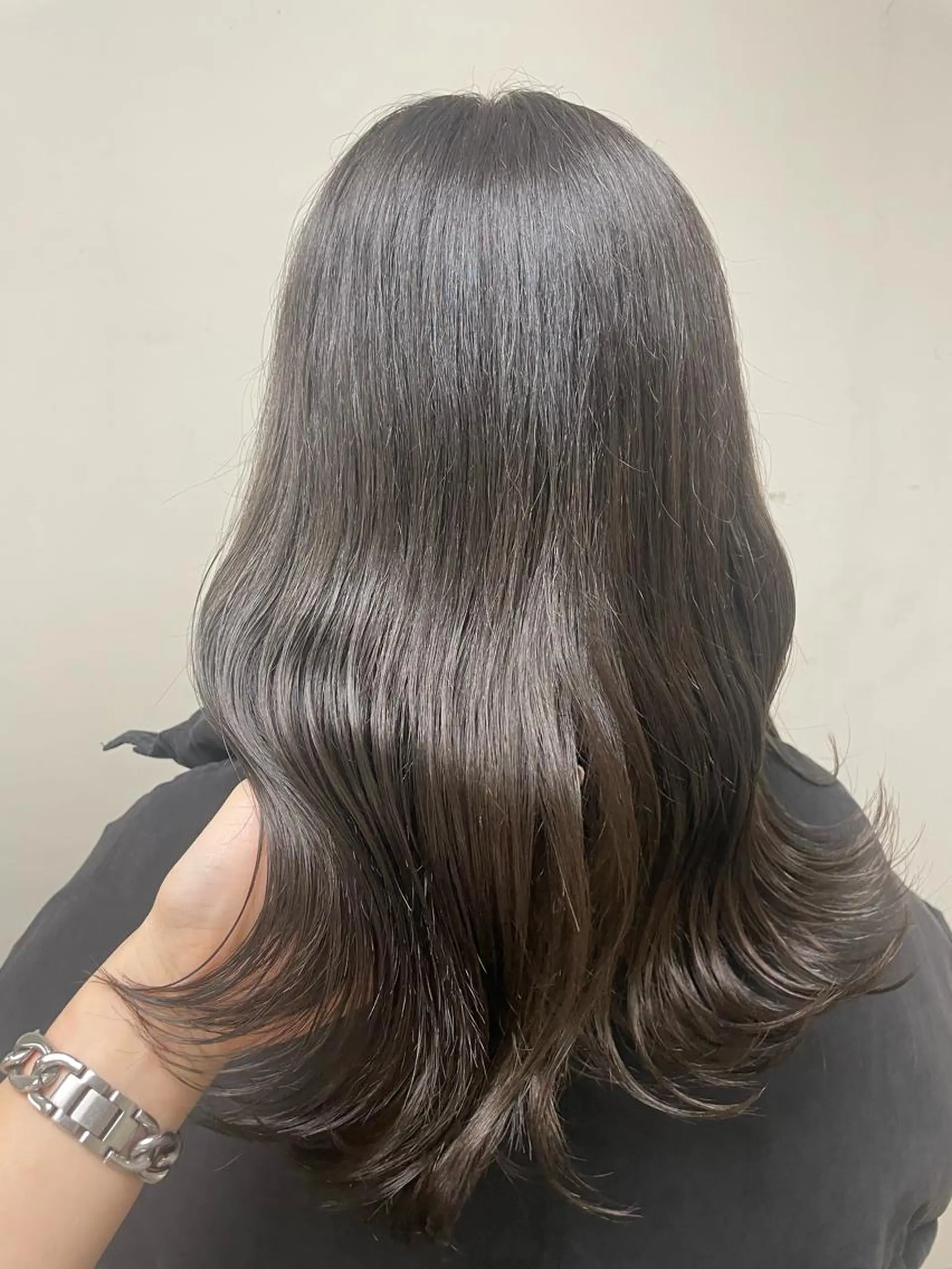 セミロング カット ヘアカラー トリートメント 髪質改善カラー 🫧川井麻由のヘアスタイル