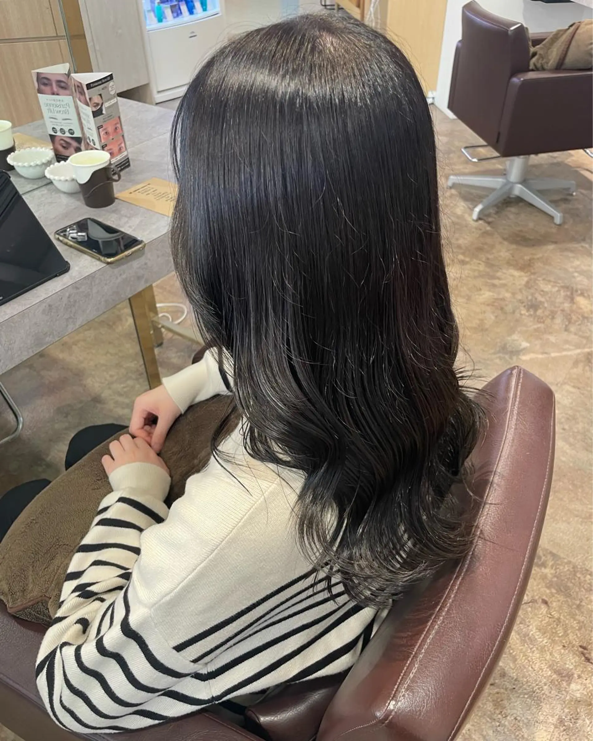 ミディアム 顔周りカット 森 愛佳のヘアスタイル