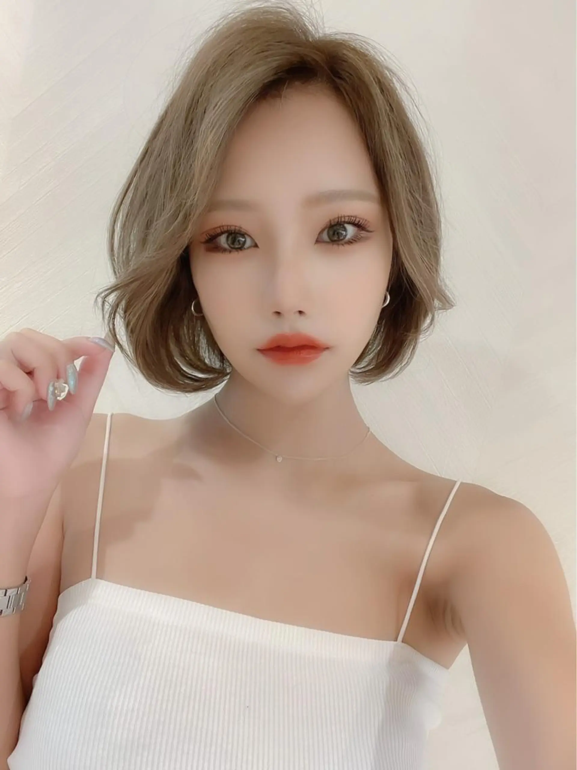 ショート カラー ブリーチ Lond luce心斎橋所属・✨髪質改善✨縮毛矯正 ホウダカズヒロのヘアスタイル