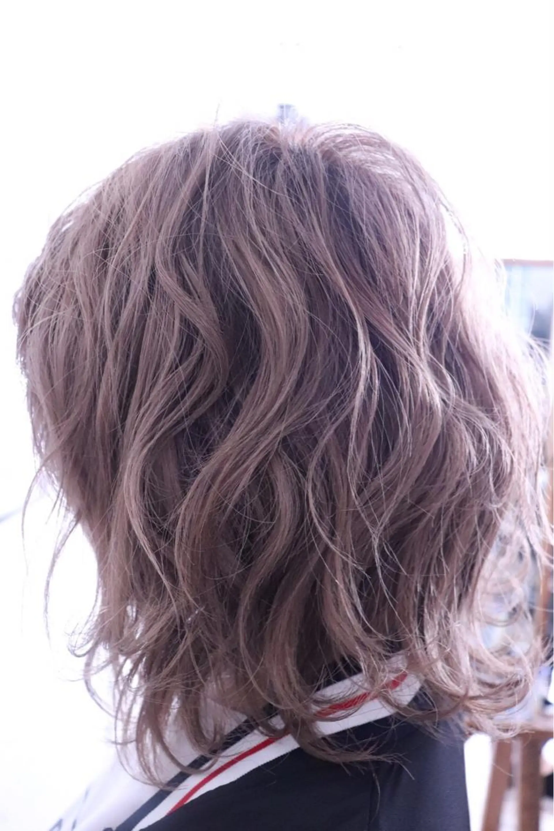 ミディアム カラー ベージュカラー 大石 祐那のヘアスタイル