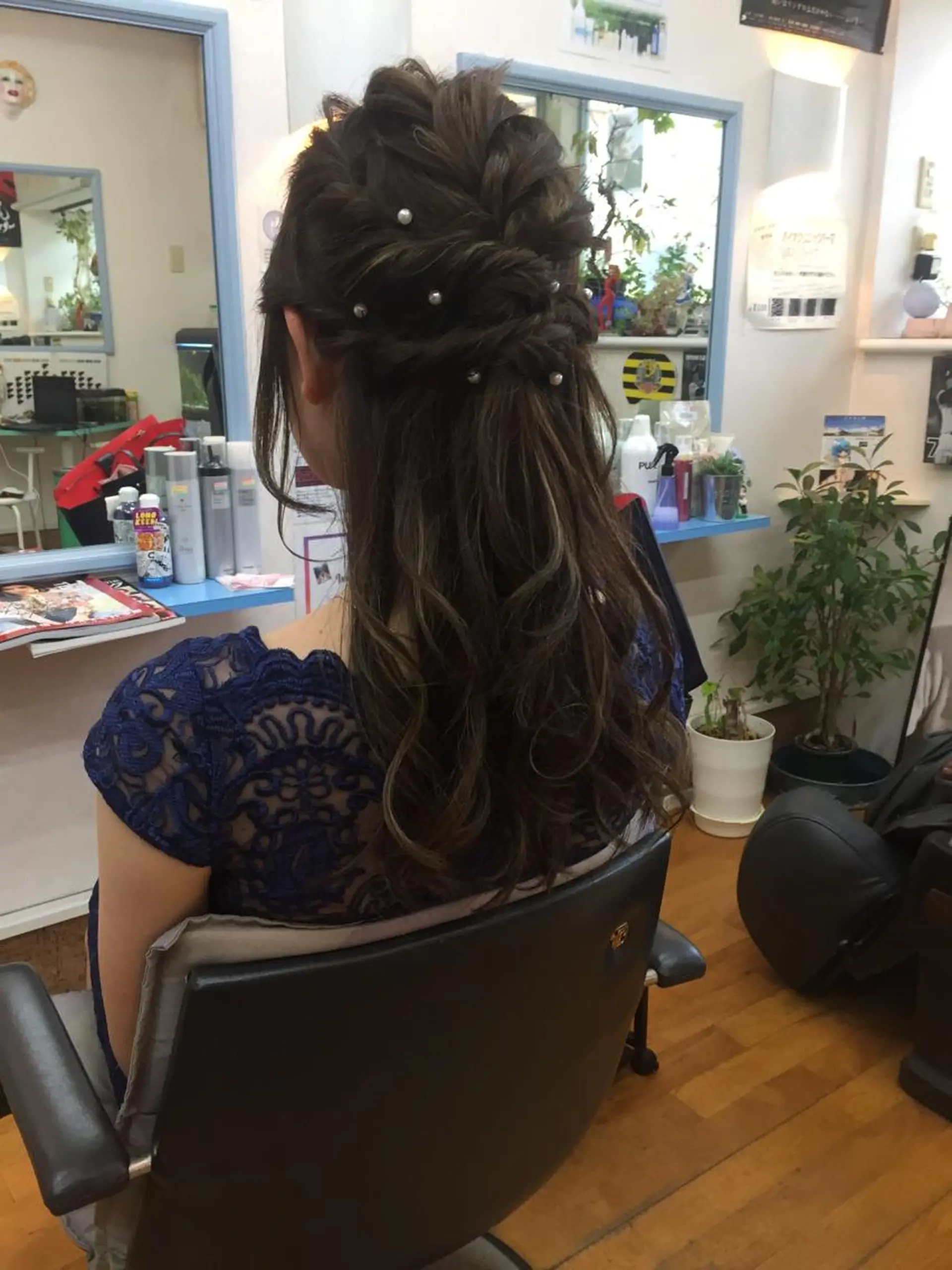 ロング カラー ヘアアレンジ ハーフアップ グレージュ ハイライトカラー 外国人風カラー ハイライト カット ヘアカラー BOB所属・三輪 太一のヘアスタイル