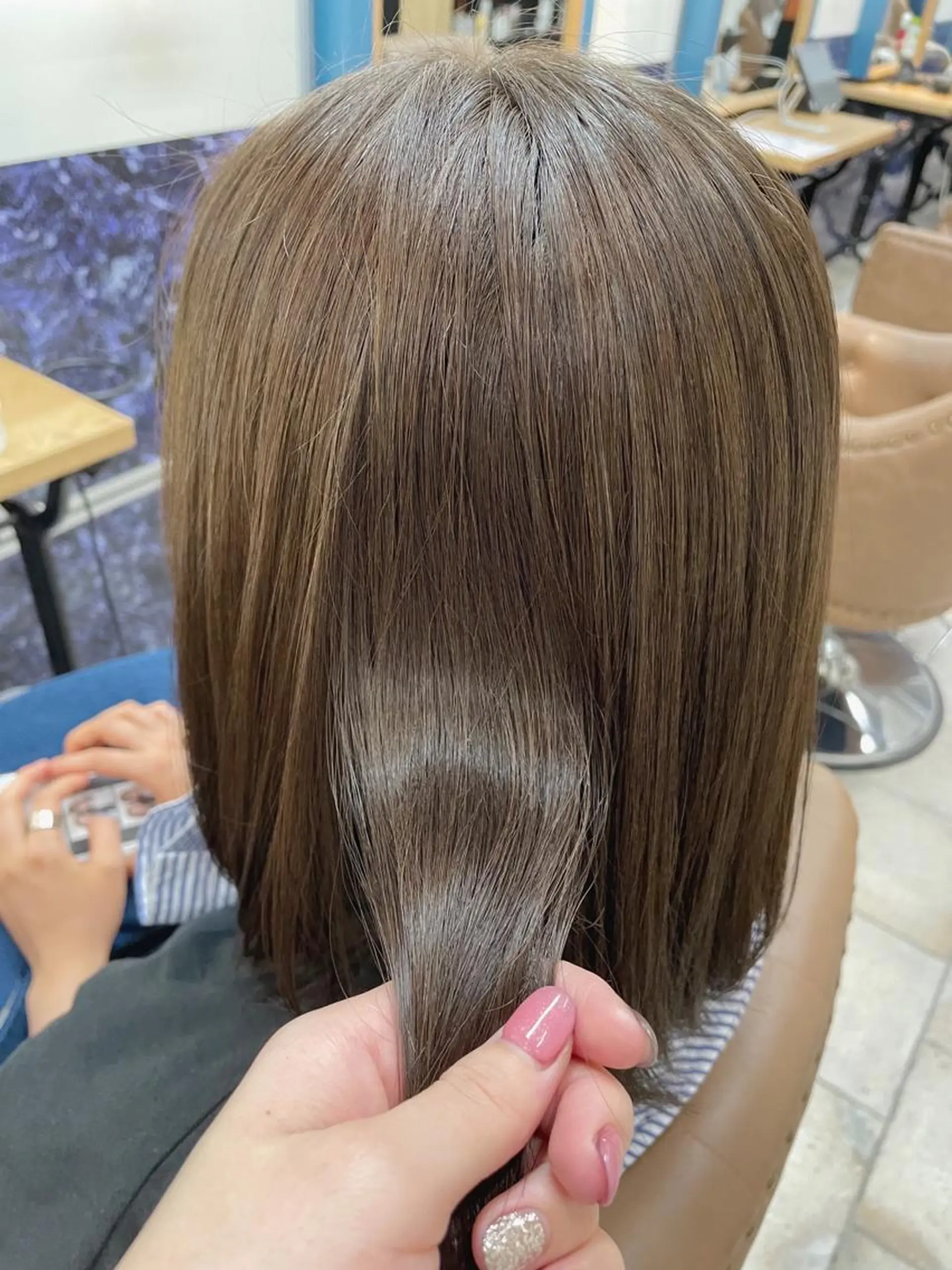 ミディアム カラー ヘアアレンジ アッシュ ブルーカラー ブルーアッシュ ヘアカラー トリートメント 🍒新家 さくら🍒のヘアスタイル