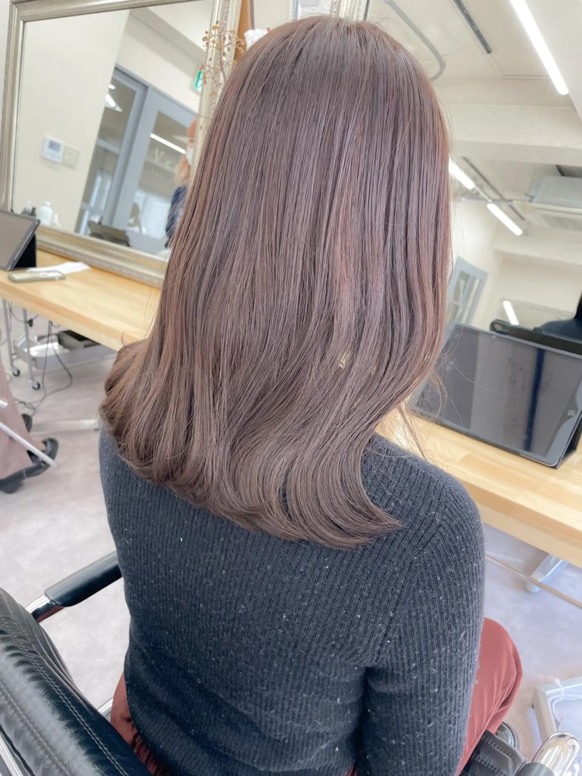ミディアム カラー ヘアカラー トリートメント ✨ブリーチなし透明感 池袋　水野のヘアスタイル