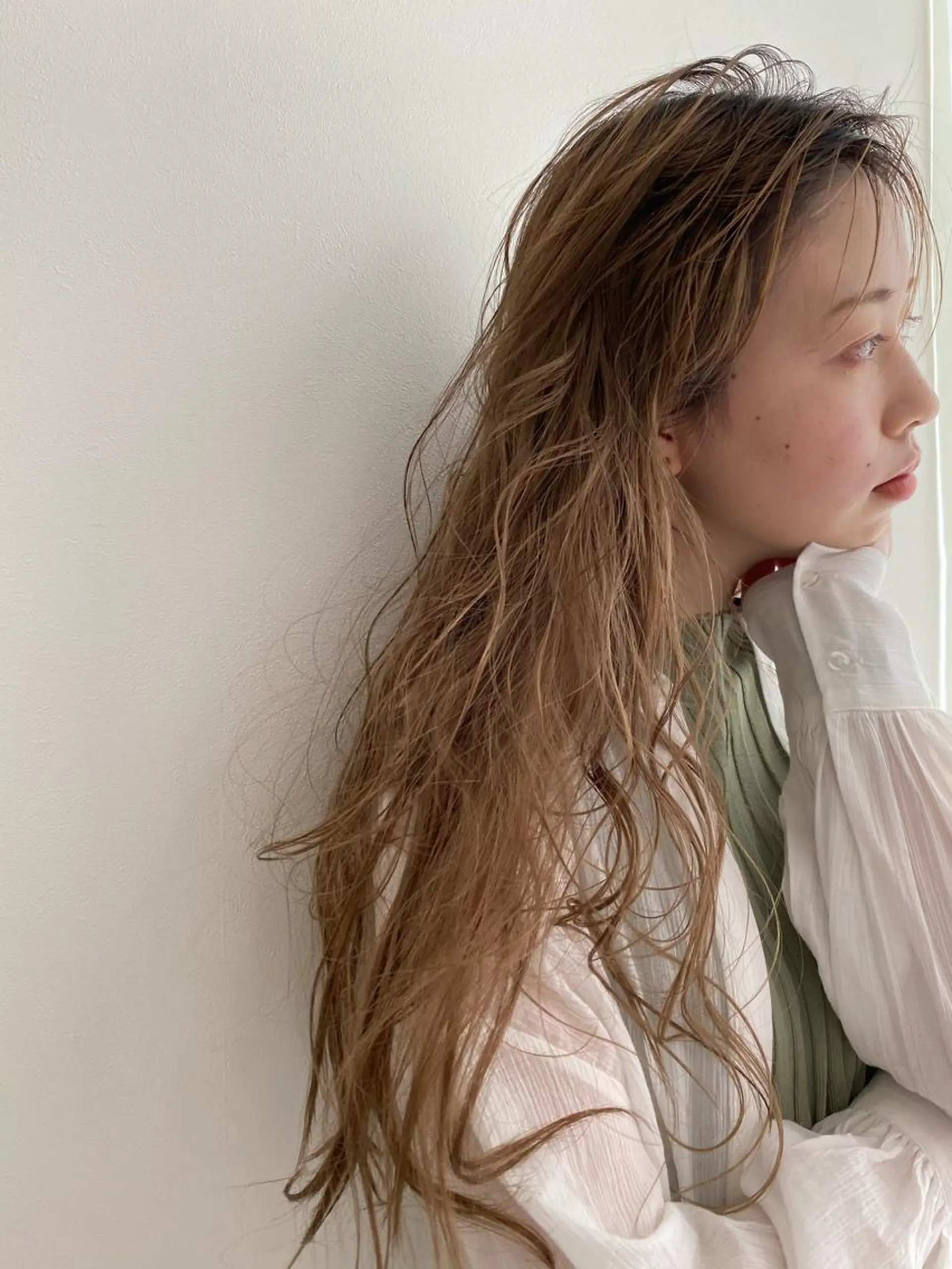 カラー ブリーチ 美容室ANY所属・トップスタイリスト 赤塚蓉子のヘアスタイル