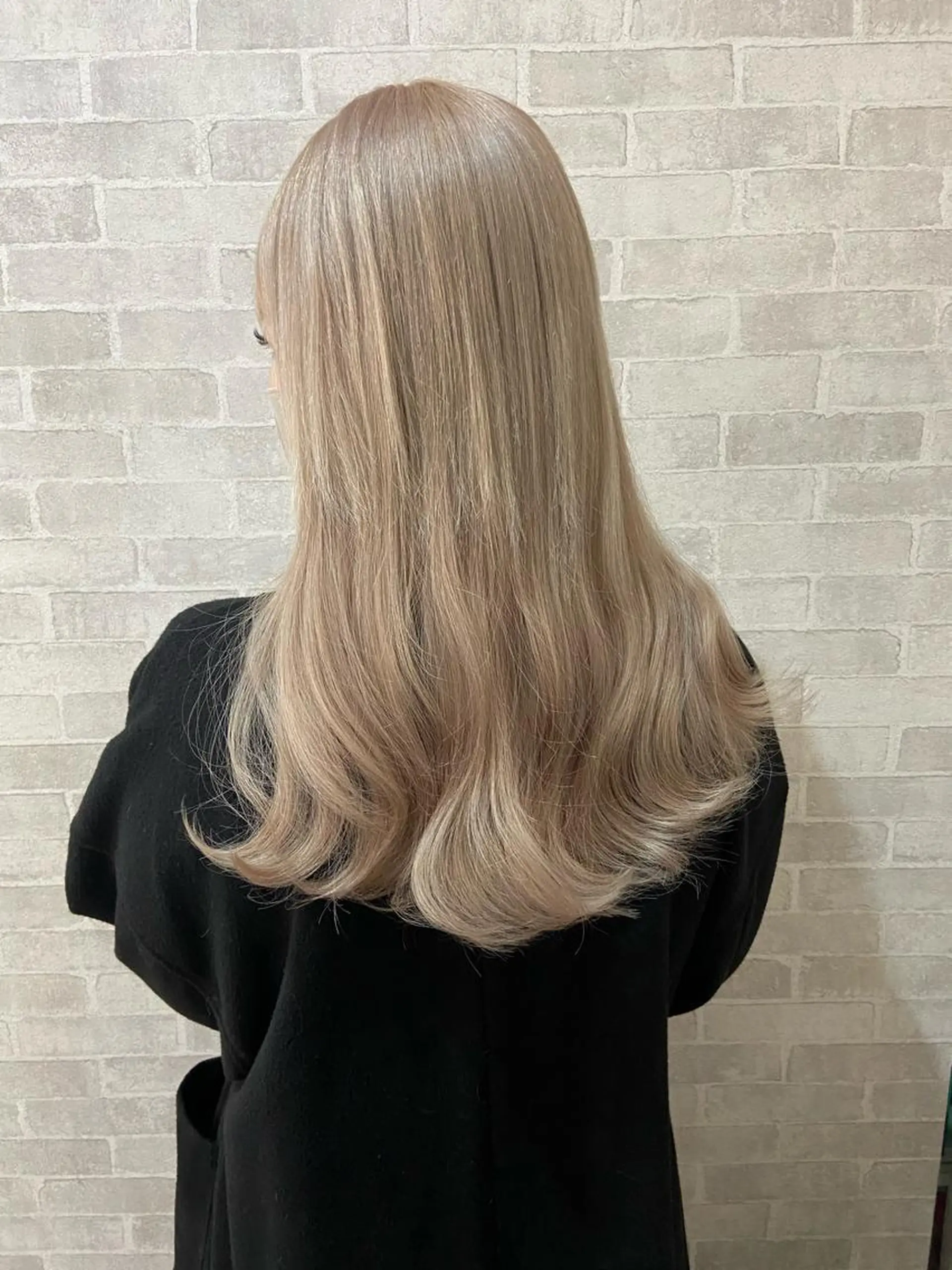 ロング ヘアカラー ヘアセット ☆透明感カラー☆まいのヘアスタイル