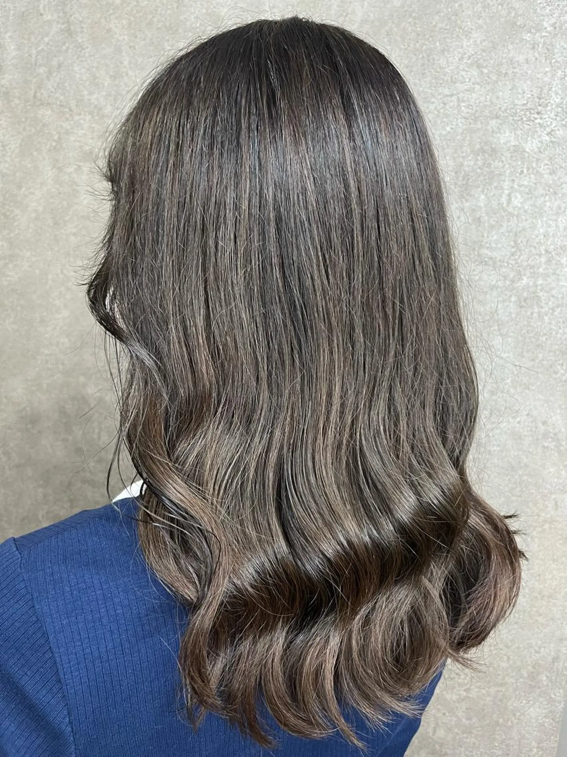 ロング カラー ベージュカラー オリーブベージュ オリーブカラー HAIR SALON M 大宮店所属・山口 詩織のヘアスタイル