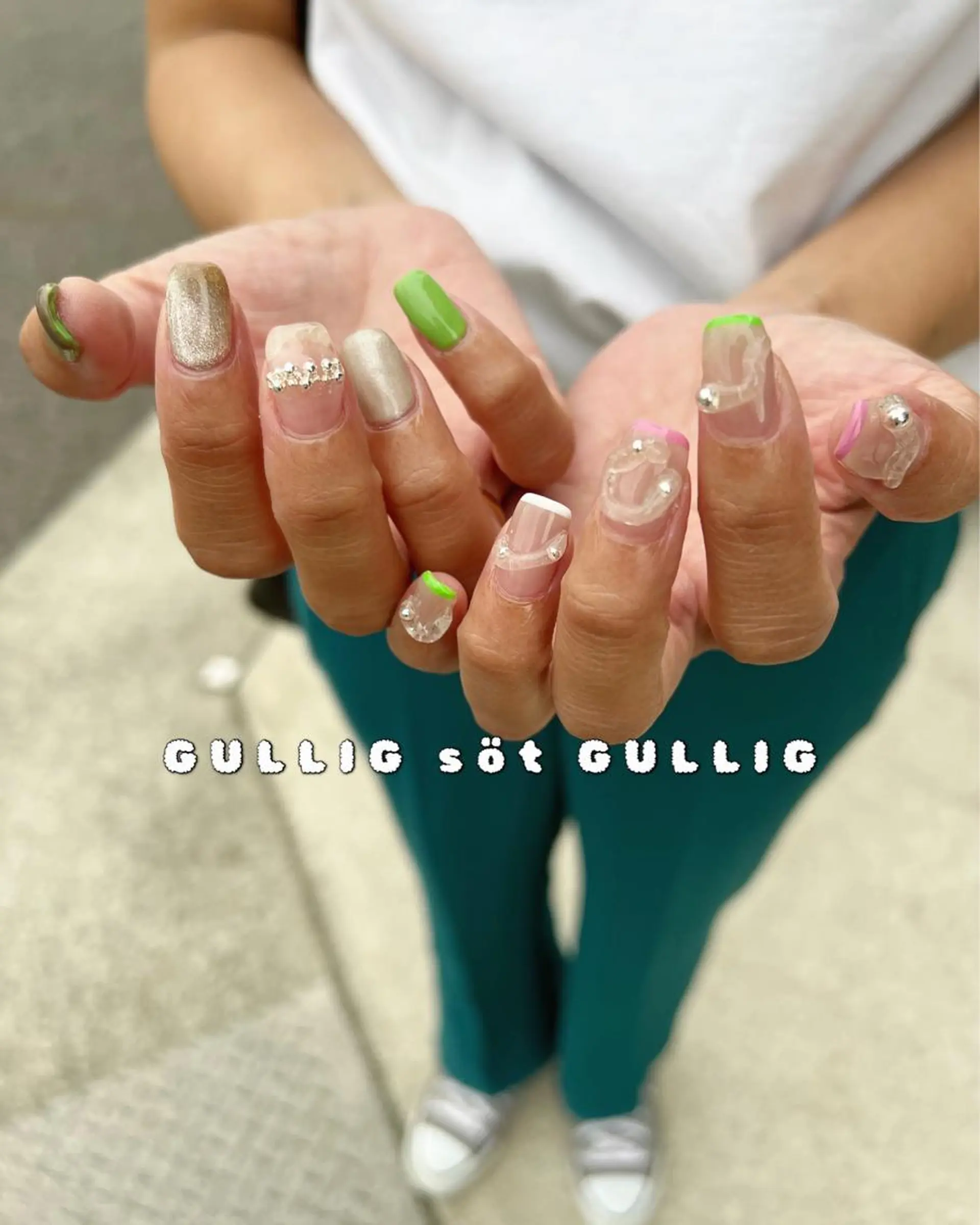 ネイル ハンドネイル フットネイル GULLIG söt GULLIGのネイルデザイン