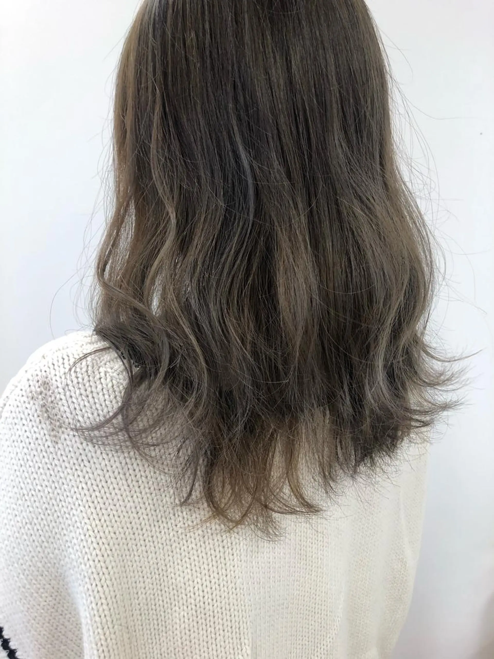 ロング カラー バレイヤージュ レイヤーカット ヘアカラー トリートメント 似合わせ.ﾍｱｾｯﾄ 得意🌹井上美沙のヘアスタイル