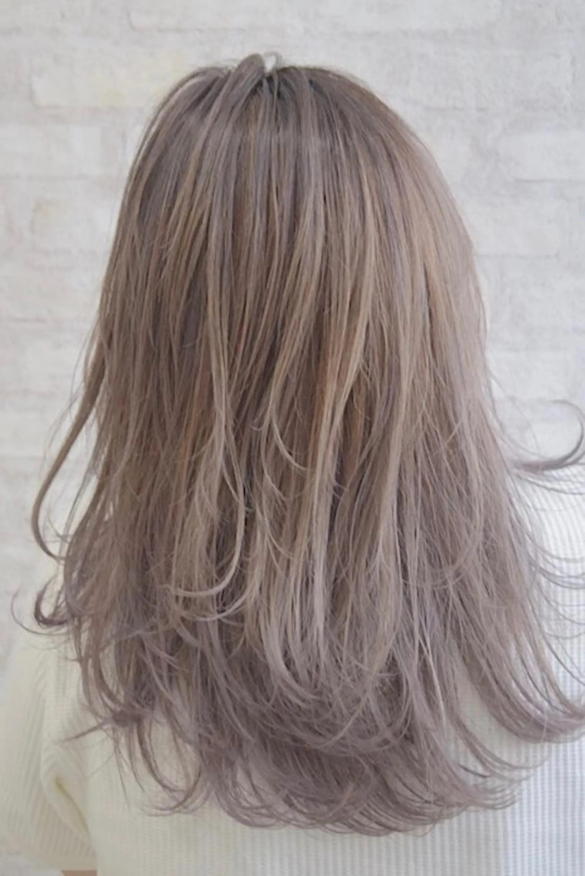 ミディアム カラー ヘアカラー ハイトーンカラー RYUのヘアスタイル