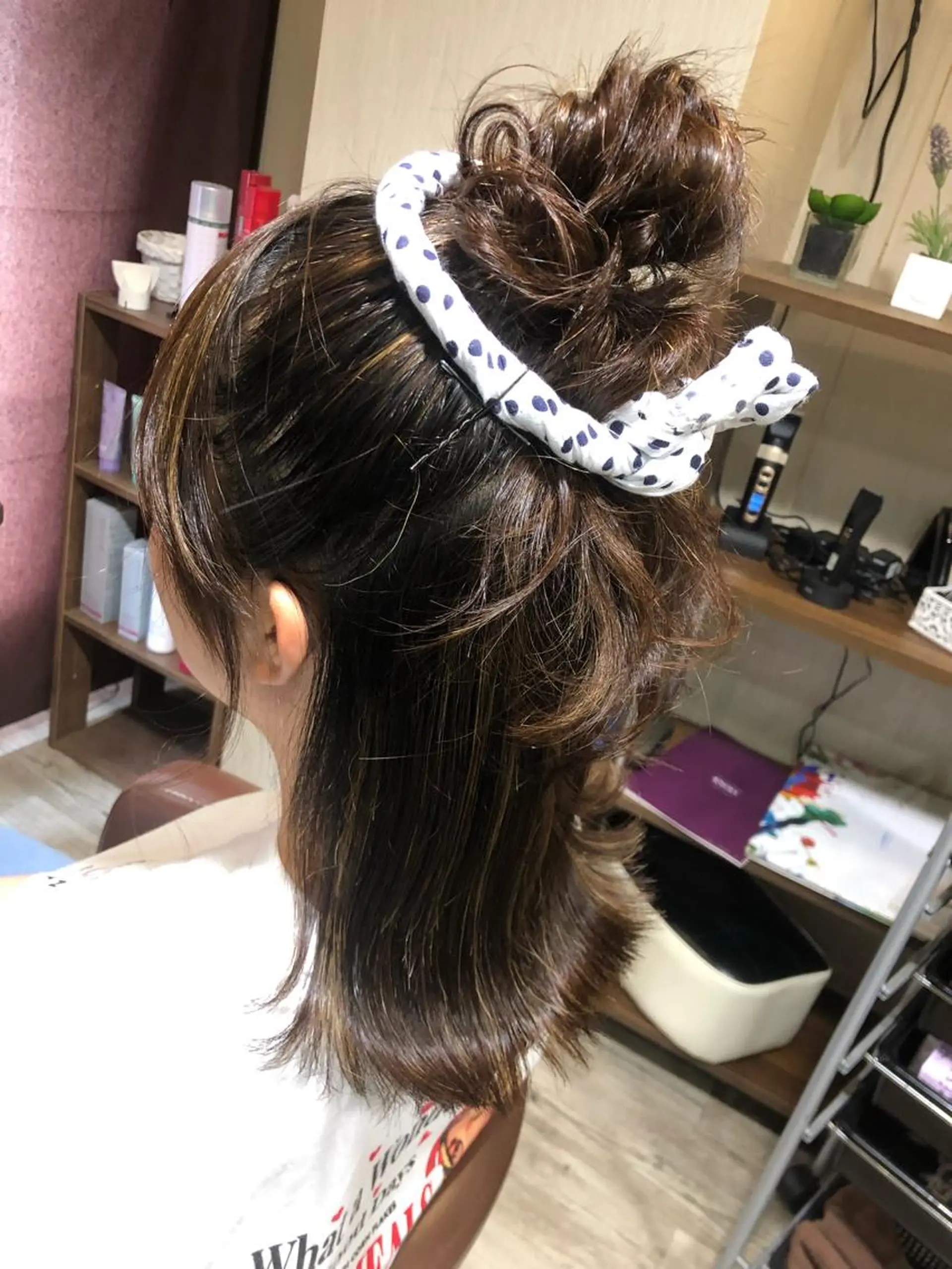 ミディアム カラー ヘアアレンジ ヘアセット PALETTE(パレット)所属・SHIORI💜艶々 柔らかカラーへ💜のヘアスタイル