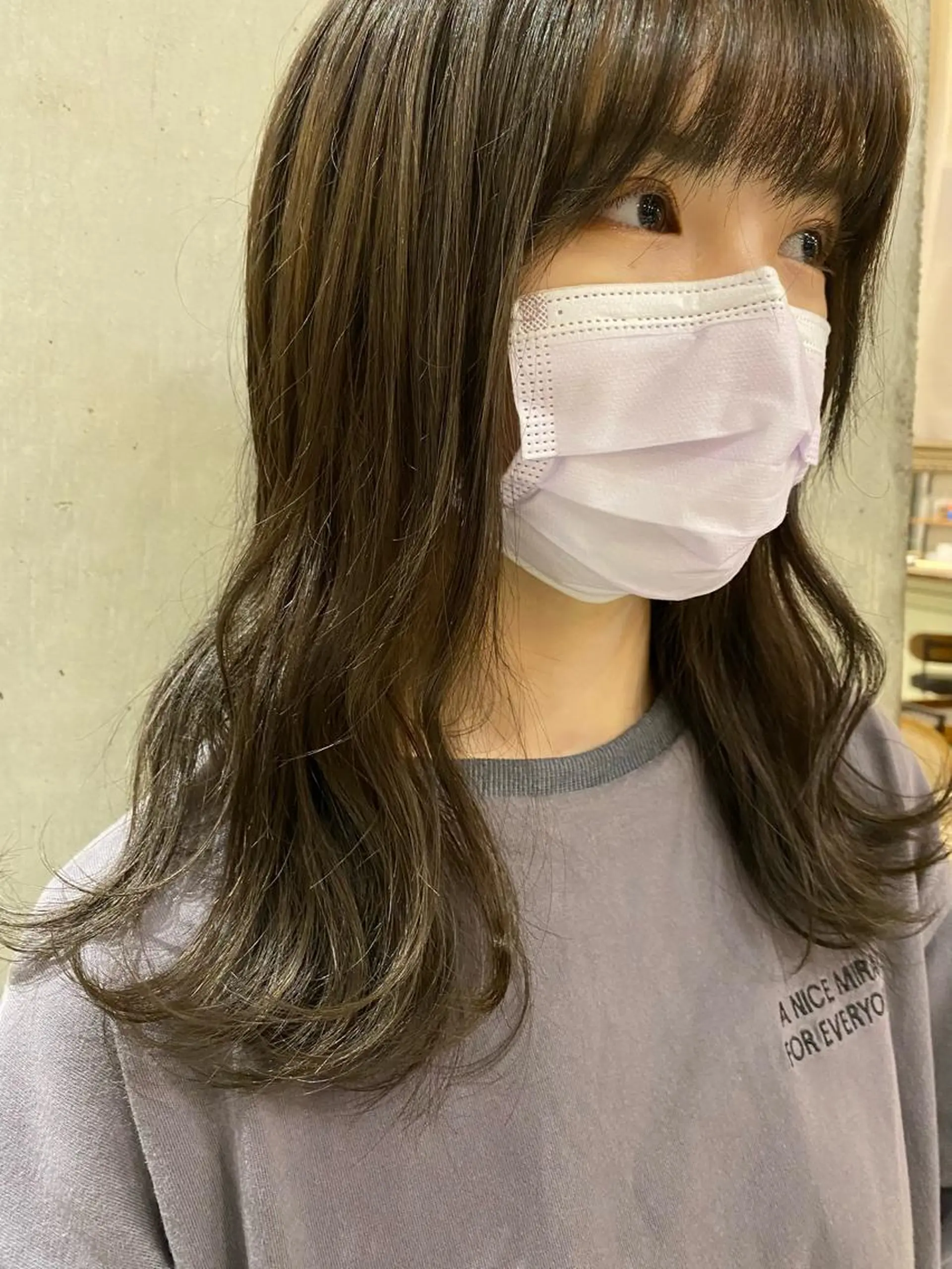 セミロング カラー ヘアアレンジ グレージュ ラベンダーカラー ラベンダーグレージュ ラベンダーグレー ヘアカラー 透明感カラー 🩰asumiのヘアスタイル