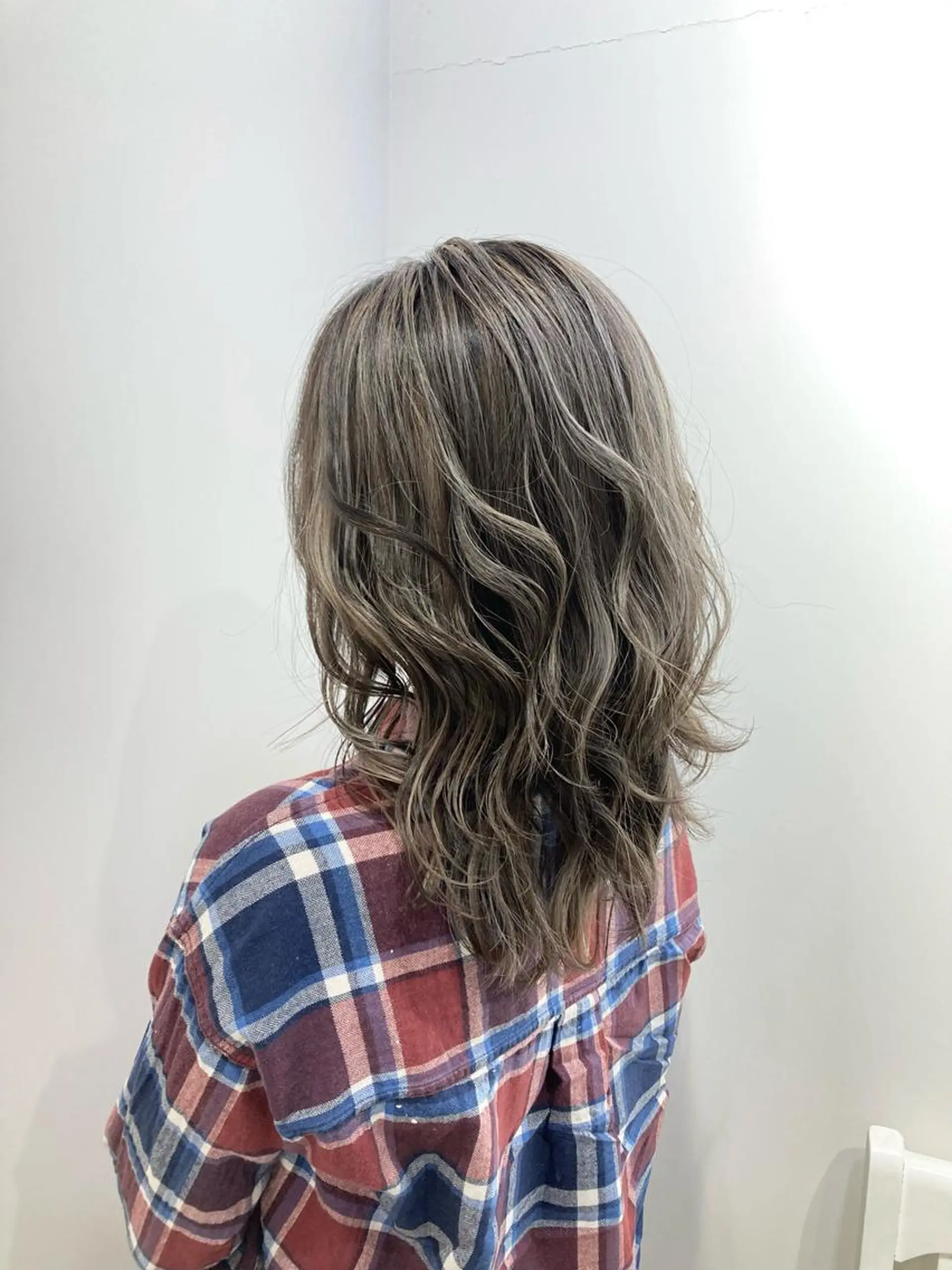 カラー 🌈Agu hair 副店長/岩渕蓮のヘアスタイル