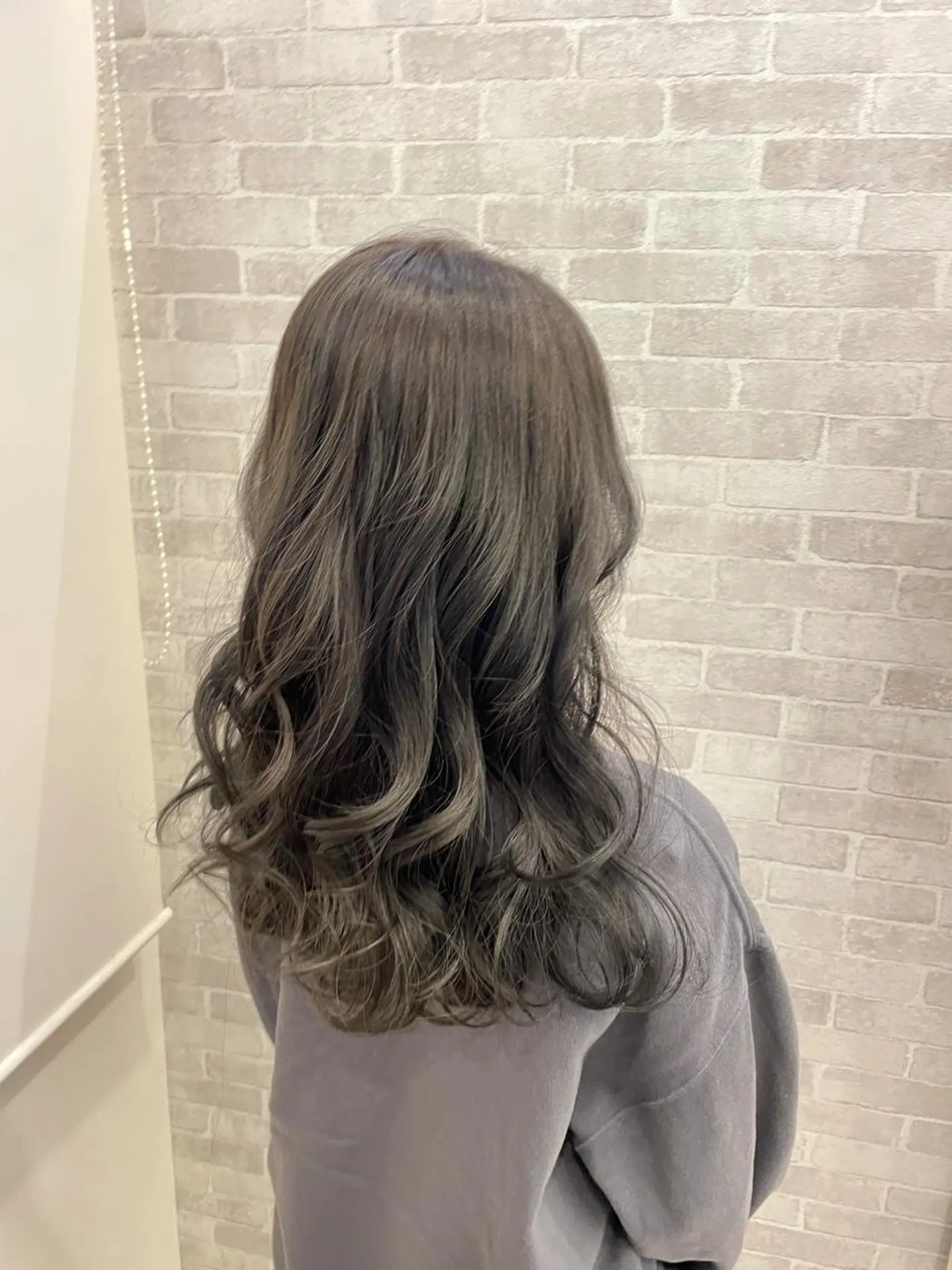 ロング カラー Well's TAIGAのヘアスタイル