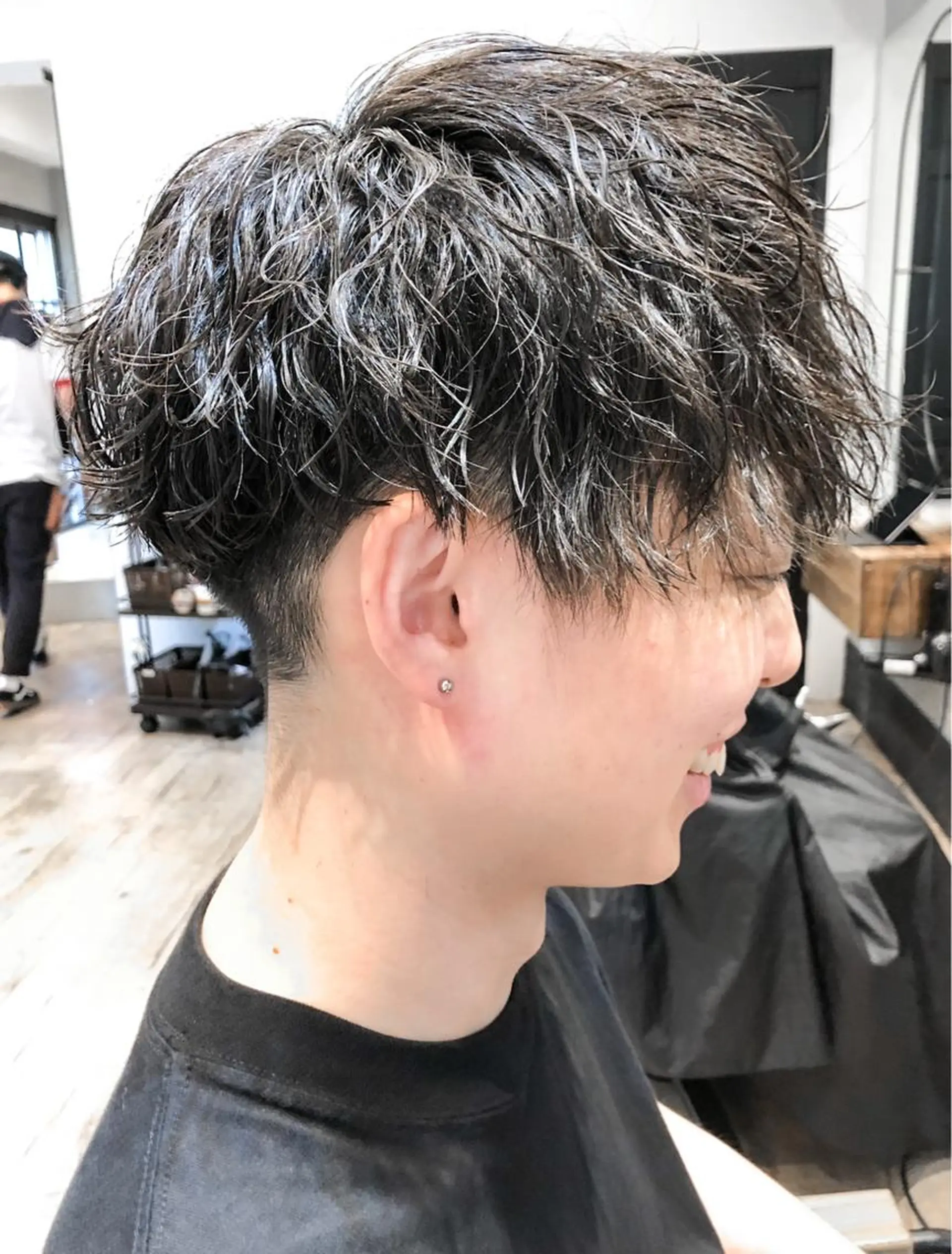 ショート パーマ メンズ カット パーマ トリートメント ヘアセット lana hair 新宿 髪質改善トリートメント 新宿三丁目所属・新宿メンズパーマ TAKE曲がる縮毛のヘアスタイル