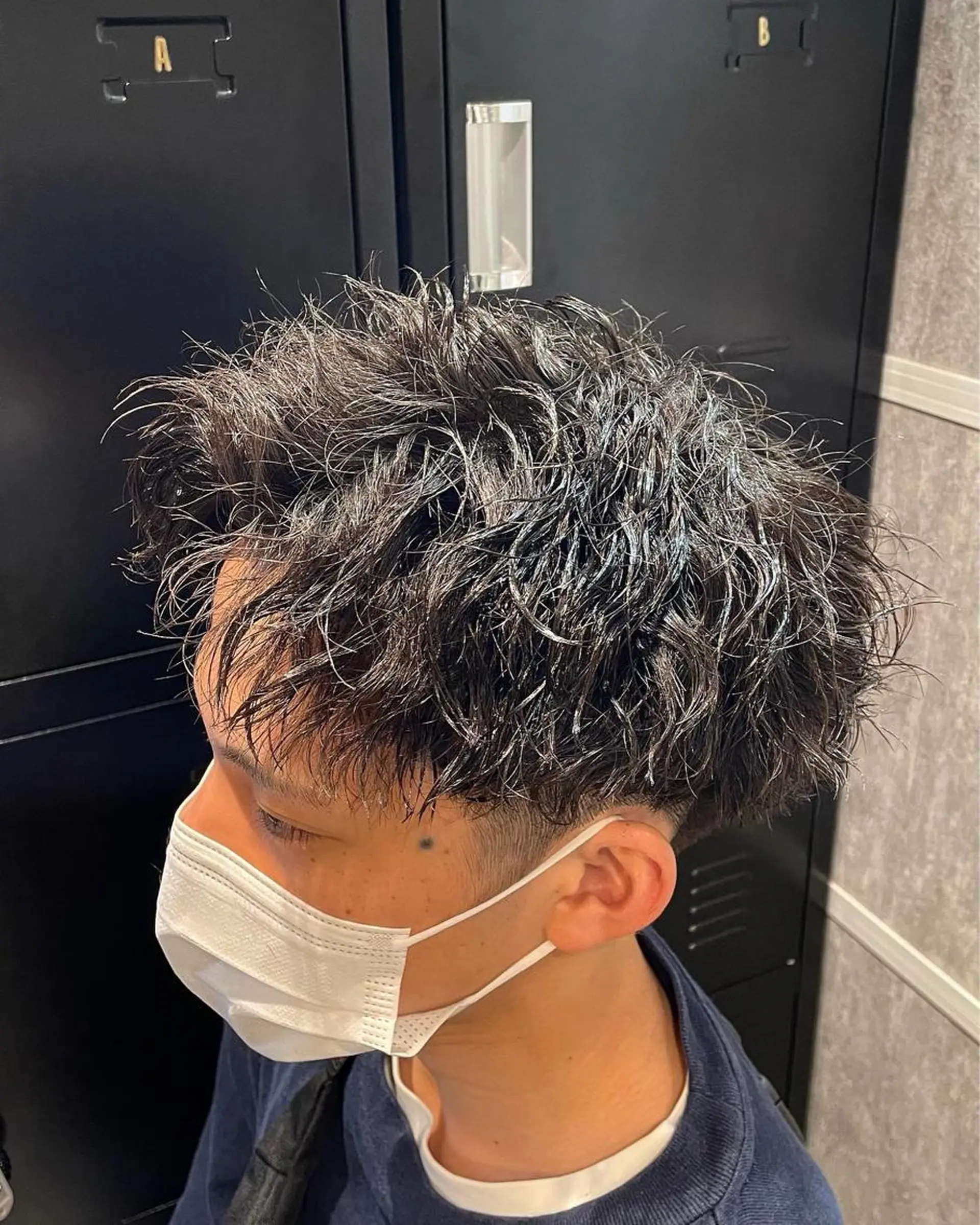 ショート カラー パーマ メンズ アップバング メンズパーマ ツイストスパイラルパーマ スパイラルパーマ 🔥メンズ超特化🔥 青木海斗のヘアスタイル