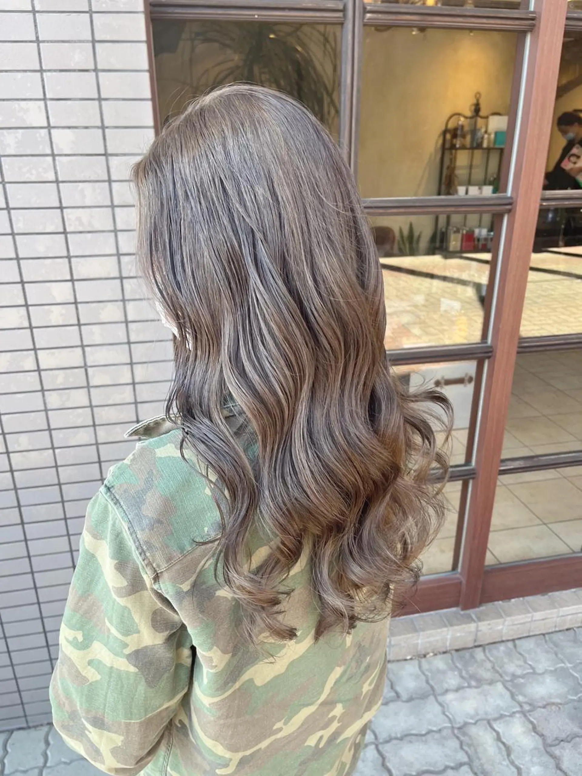 ロング ヘアカラー 🧡ミルクティー/ レイヤー🧡ショウナのヘアスタイル