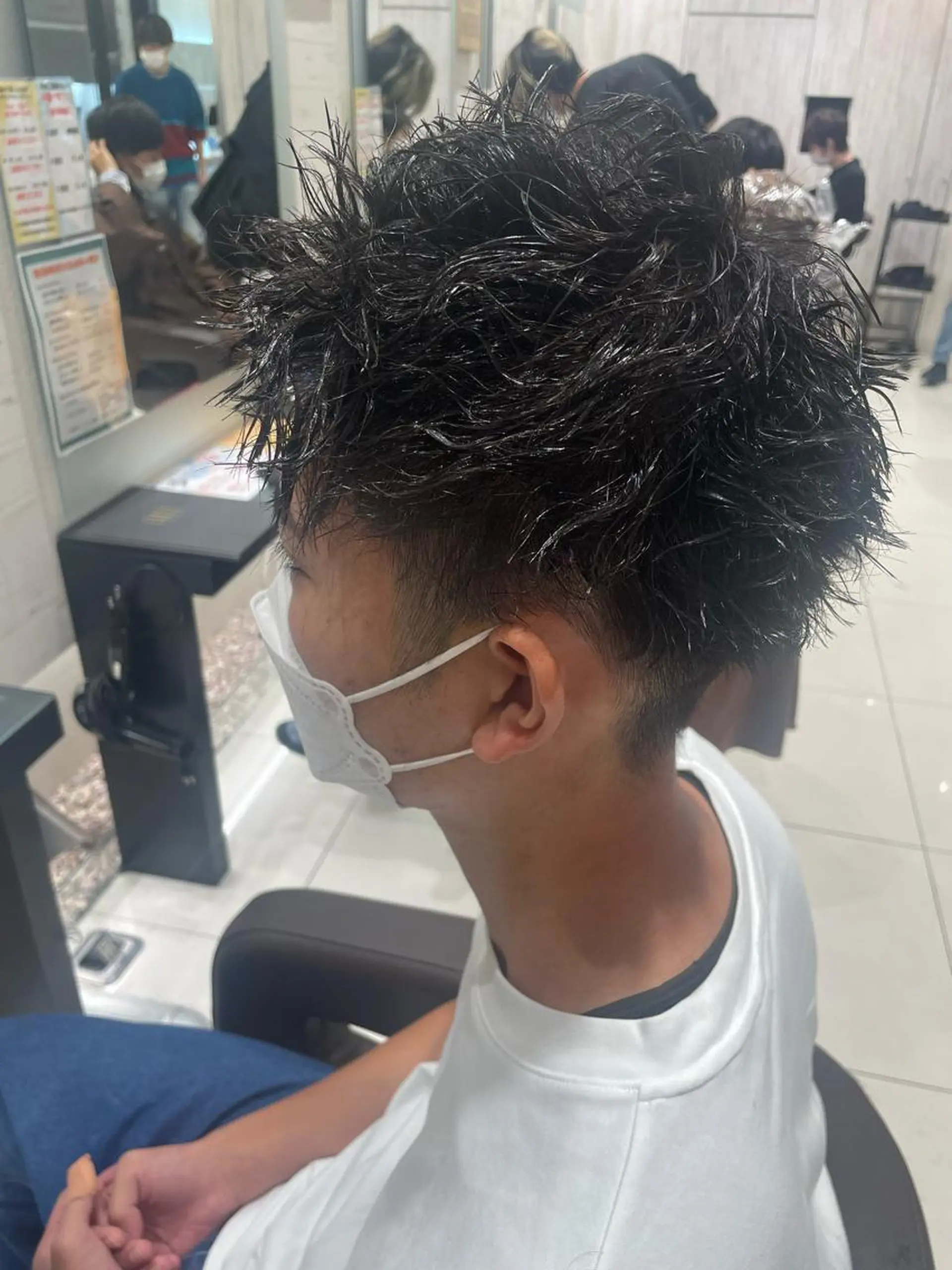 パーマ メンズ カット パーマ トリートメント EARTH 山﨑龍馬のヘアスタイル