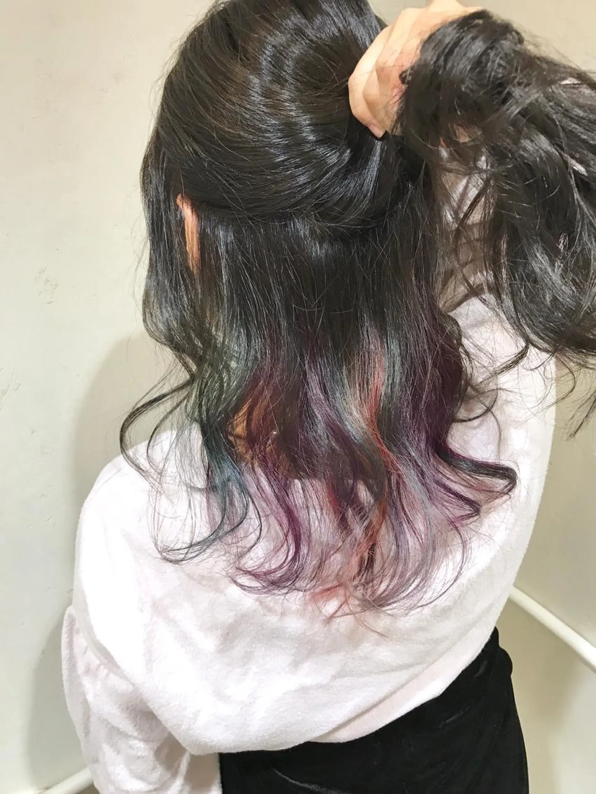 セミロング カラー パーマ ヘアアレンジ インナーカラー filo byFeria渋谷所属・縮毛矯正/美髪 髪質改善/石田幸輔のヘアスタイル