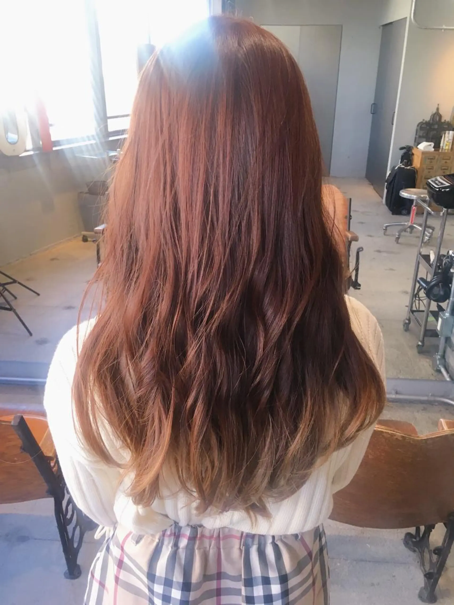 ロング カラー ブラウンカラー グラデーションカラー ピンクカラー ピンクブラウン 代表 中島貴志のヘアスタイル