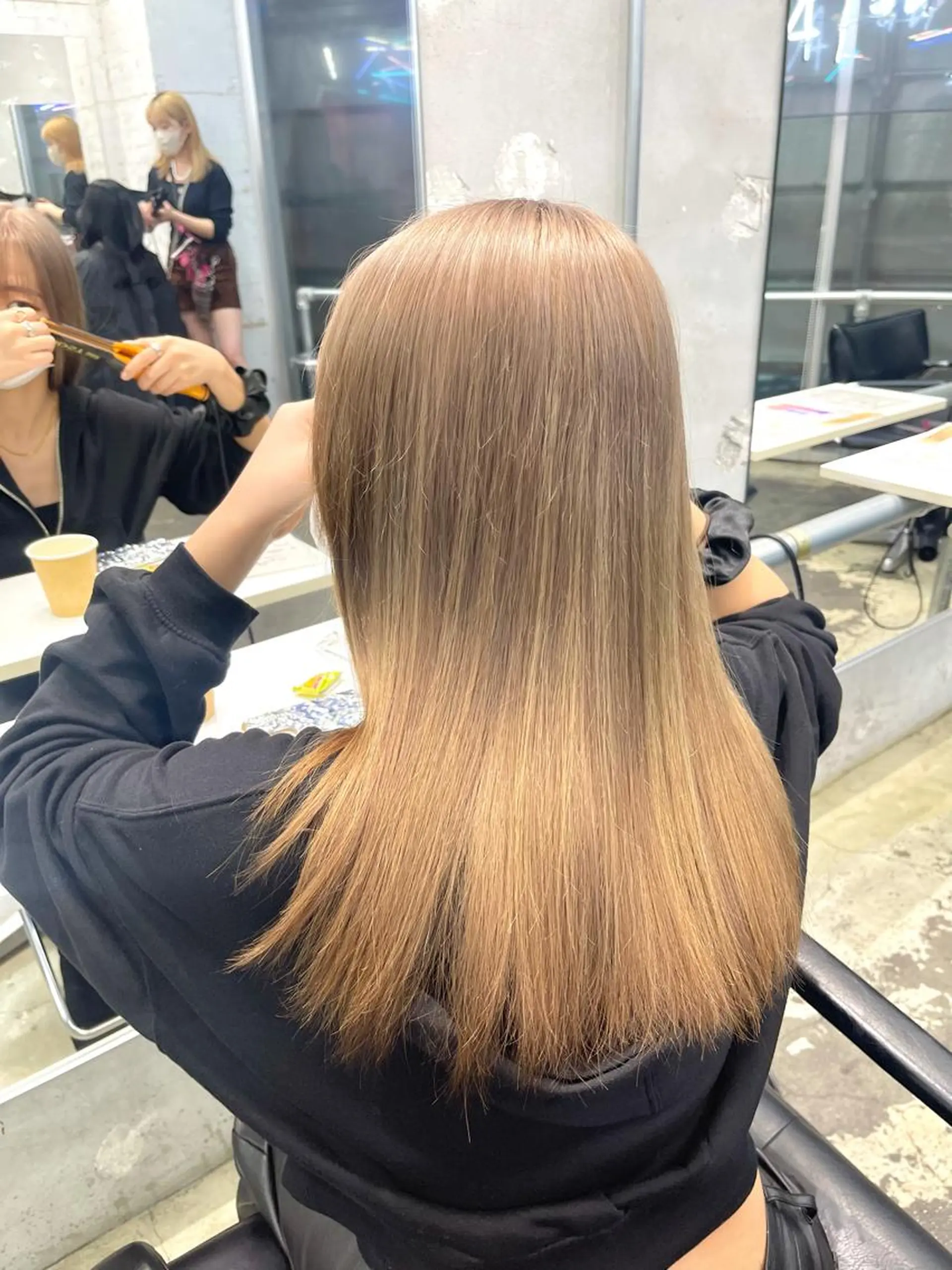 セミロング カラー ハッシュカットとハイ トーン/HIROKIのヘアスタイル