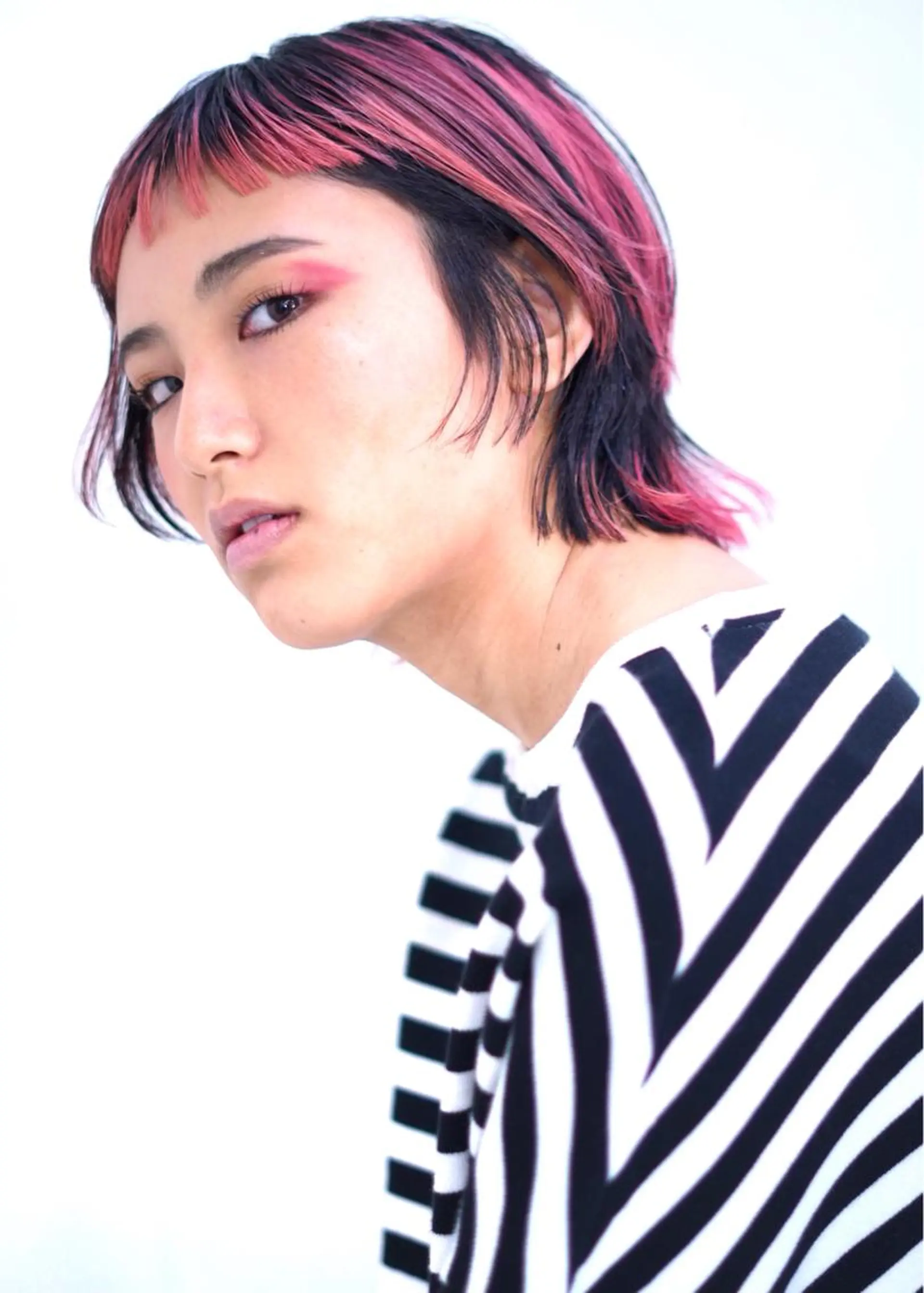 ミディアム カラー デザインカラー デザインカット メンズ支持率No.1 KAIのヘアスタイル