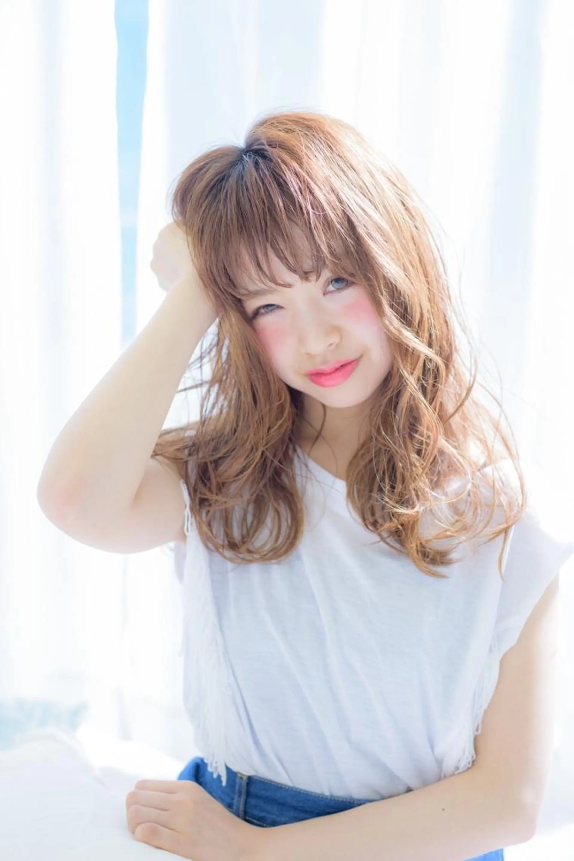 セミロング カラー パーマ ヘアアレンジ ベージュカラー ブリーチ 透明感カラー 伸ばしかけ レイヤーカット ヘアカラー トリートメント ヘアセット ✨ハイクオリティ✨ 山本香也のヘアスタイル