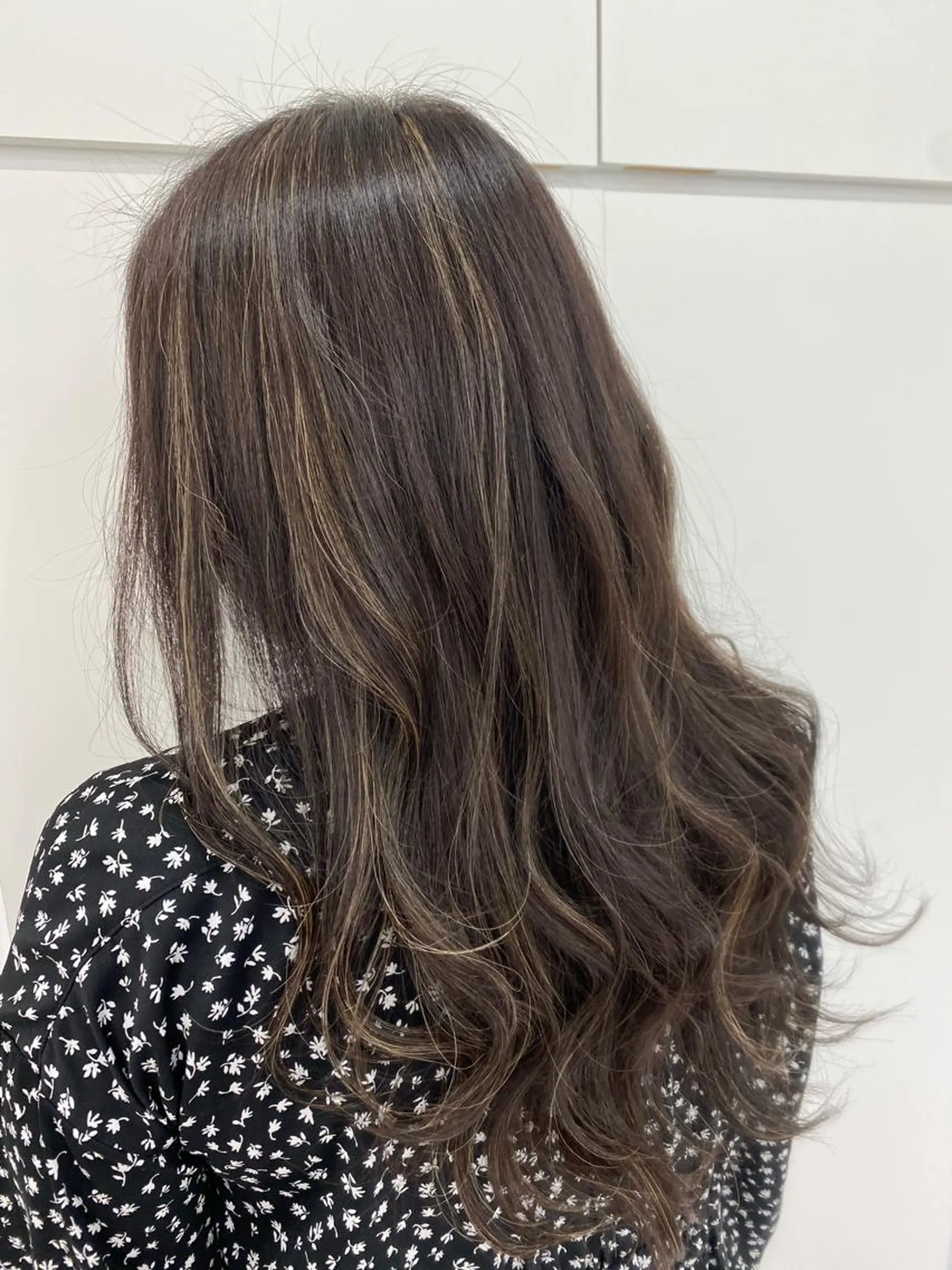 セミロング カラー ハイライトカラー ハイライト hair Freak所属・佐藤 祥太のヘアスタイル