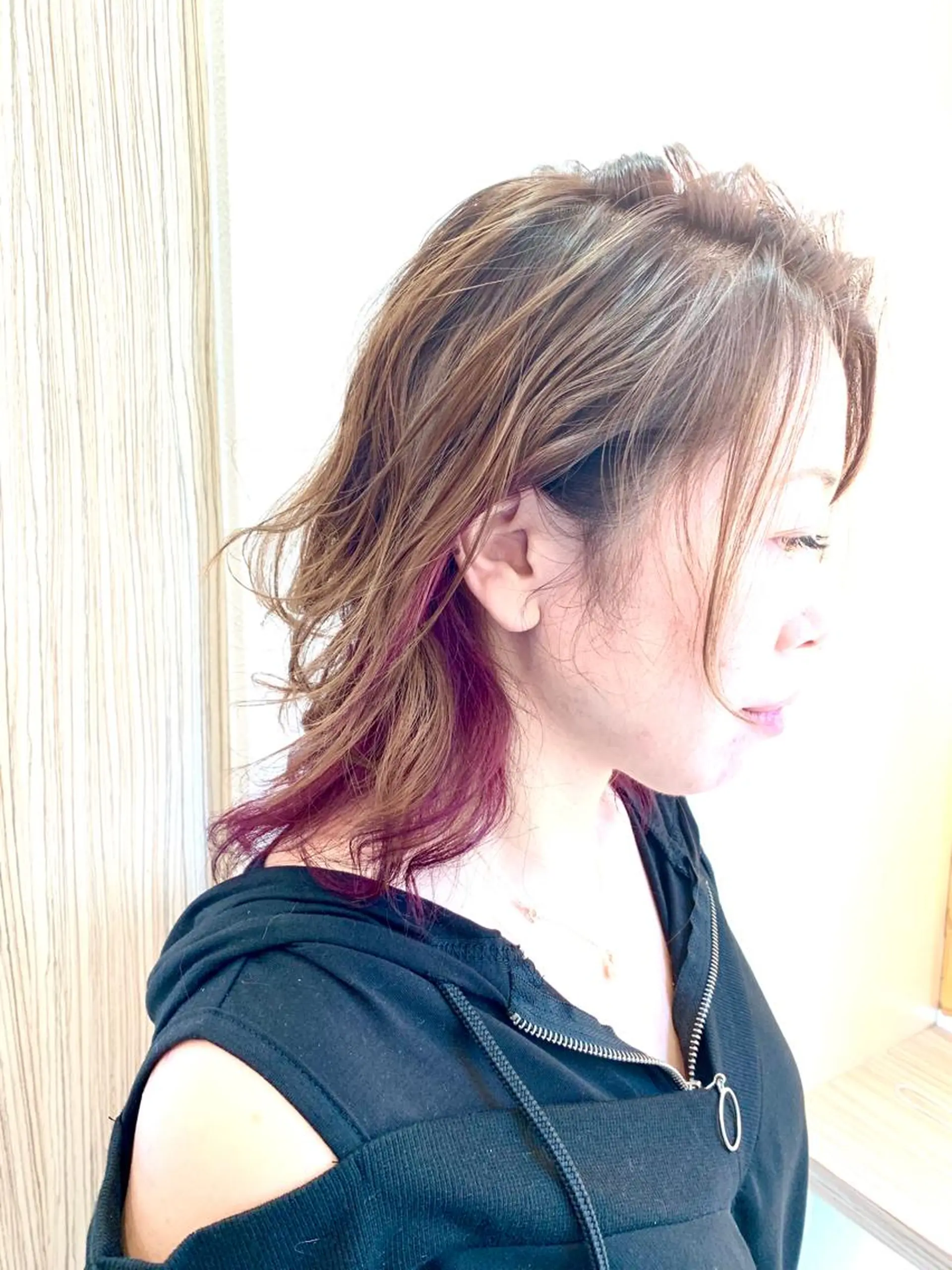 ミディアム カラー グラデーションカラー グレージュ インナーカラー ピンクカラー バイオレットカラー nishimura makotoのヘアスタイル