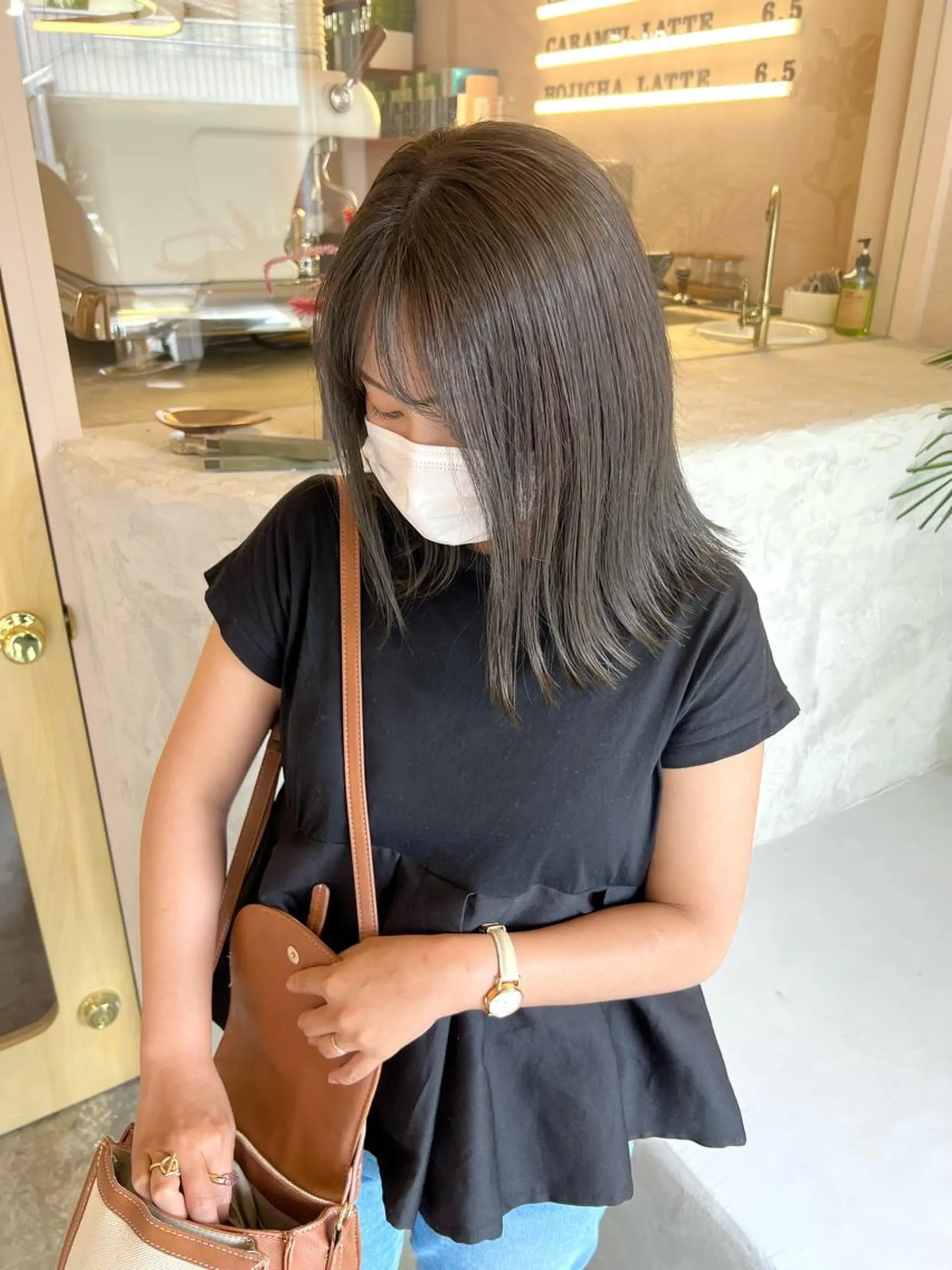 ミディアム カラー ブリーチ グレージュ ブリーチなしカラー オリーブグレージュ オリーブグレー カット ヘアカラー トリートメント iru所属・透明感，髪質改善の プロ☝🏻前田俊樹✨のヘアスタイル