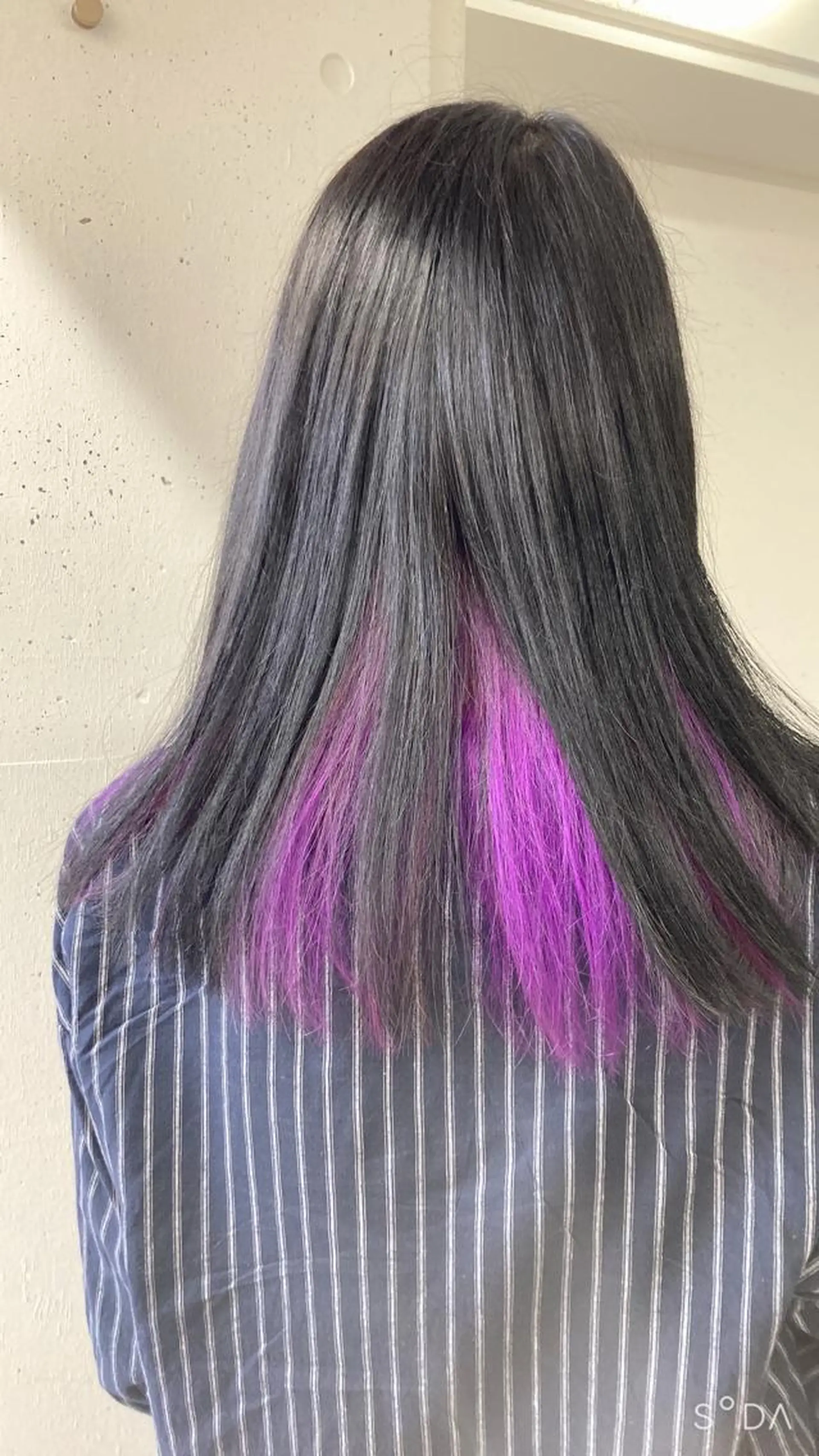 セミロング カラー ブリーチ デザインカラー インナーカラー パープルカラー ミルミー美容室所属・🦄💒💓齎藤 七海子🦄💒💓のマツエク・マツパデザイン
