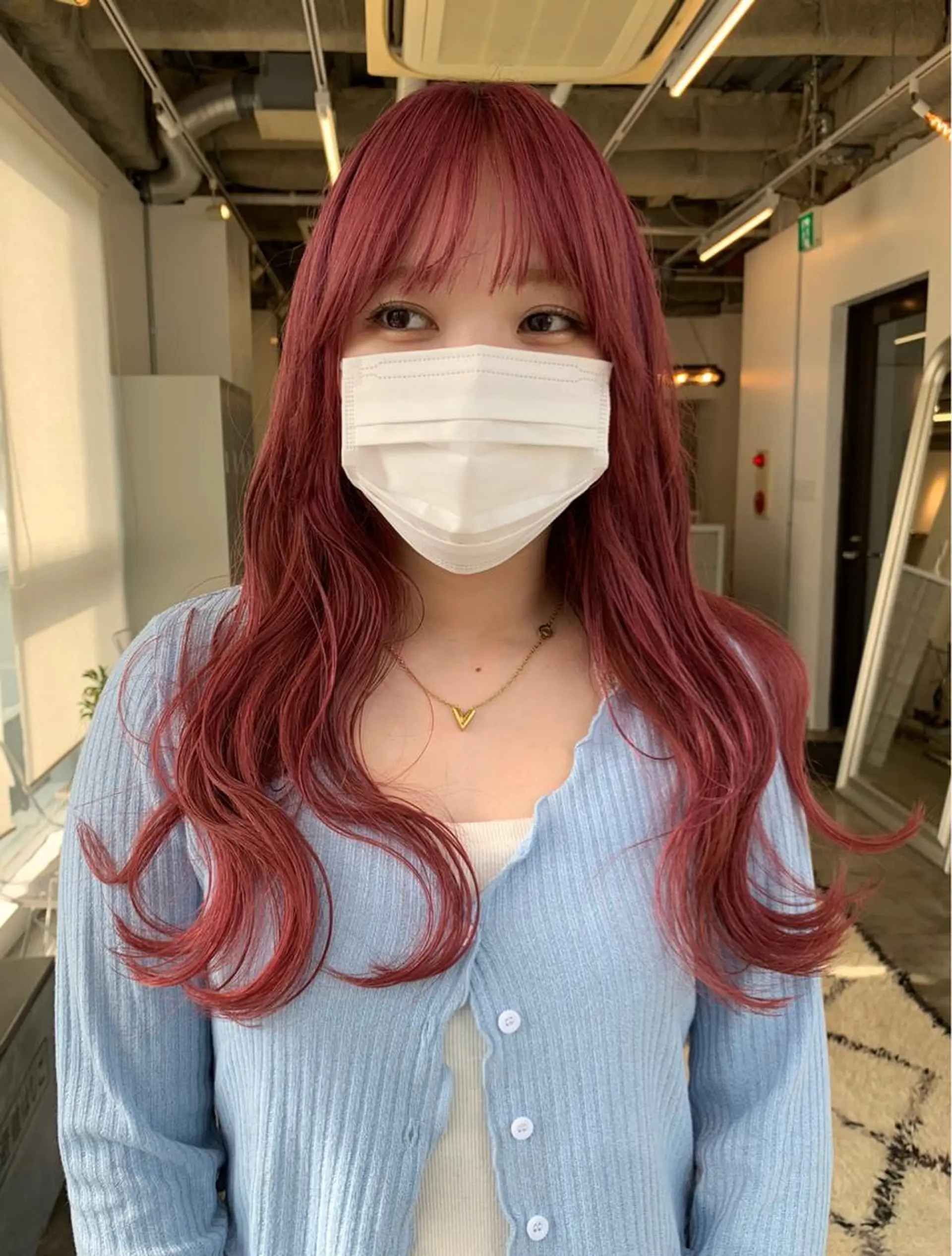 ロング カラー ブリーチ ピンクカラー 小森 祐希のヘアスタイル